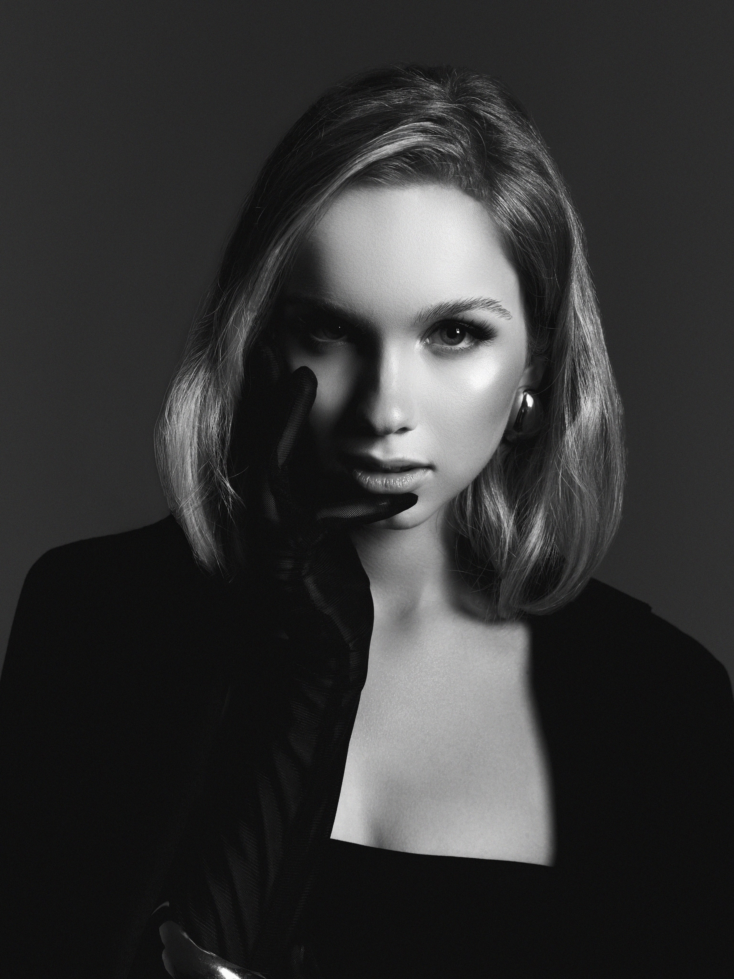 ELIZ. NOIZOMAX Художественный фотограф в Дубай