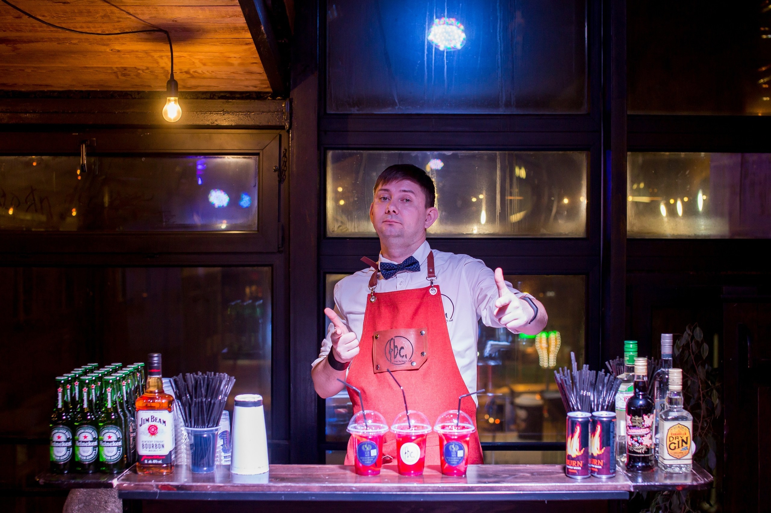 День бармена. Семейный Фотограф в Красноярске Крохалев Сергей