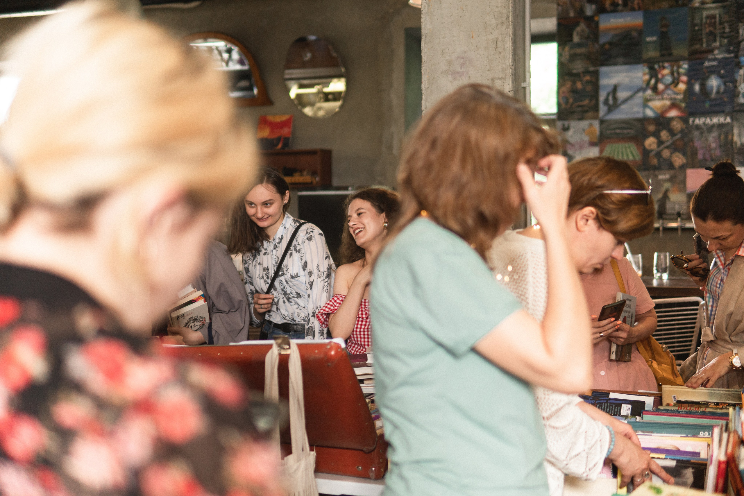 Благотворительный книжный маркет «ФОНАРЬ». Портретный и репортажный фотограф в Воронеже: Анастасия Пузикова