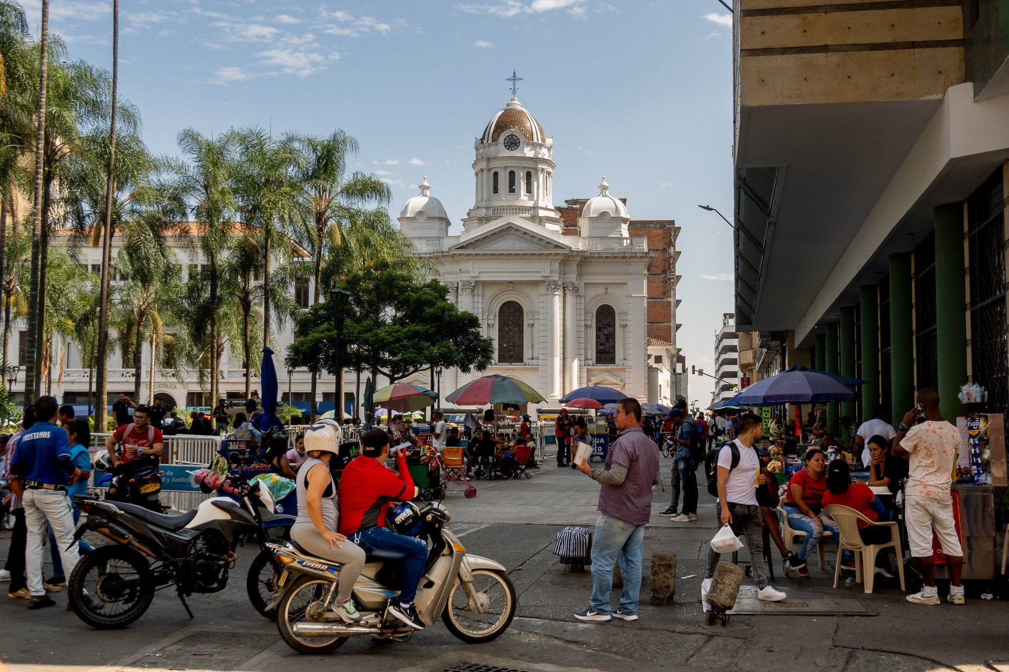 Фотограф Алексей Скоробогатько. Колумбия, г. Кали. Photographer Alexey Skorobogatko. Cali, Colombia. Фотограф Алексей Скоробогатько