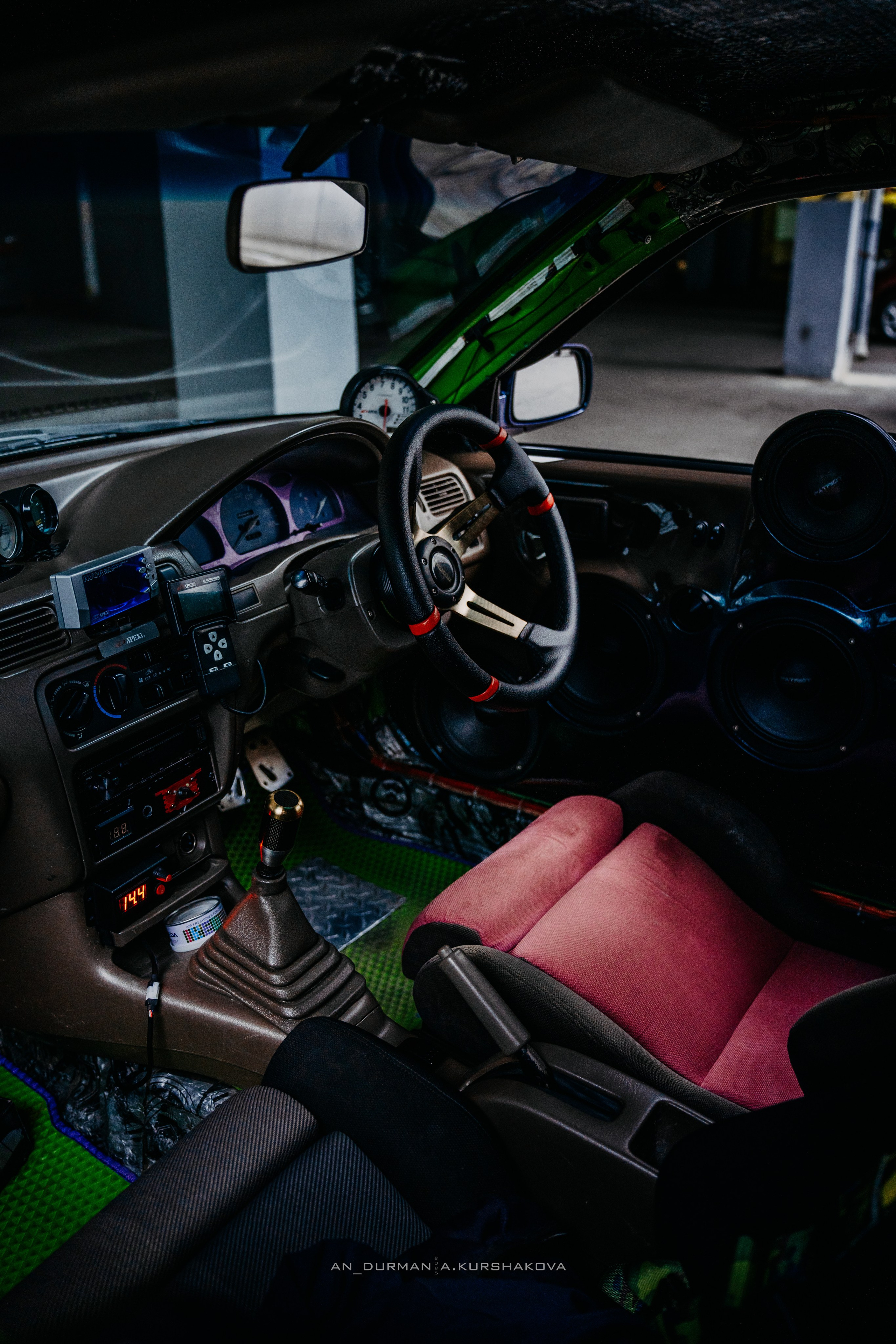 Toyota Corolla II. Фотограф, видеограф и пилот дрона на Байкале