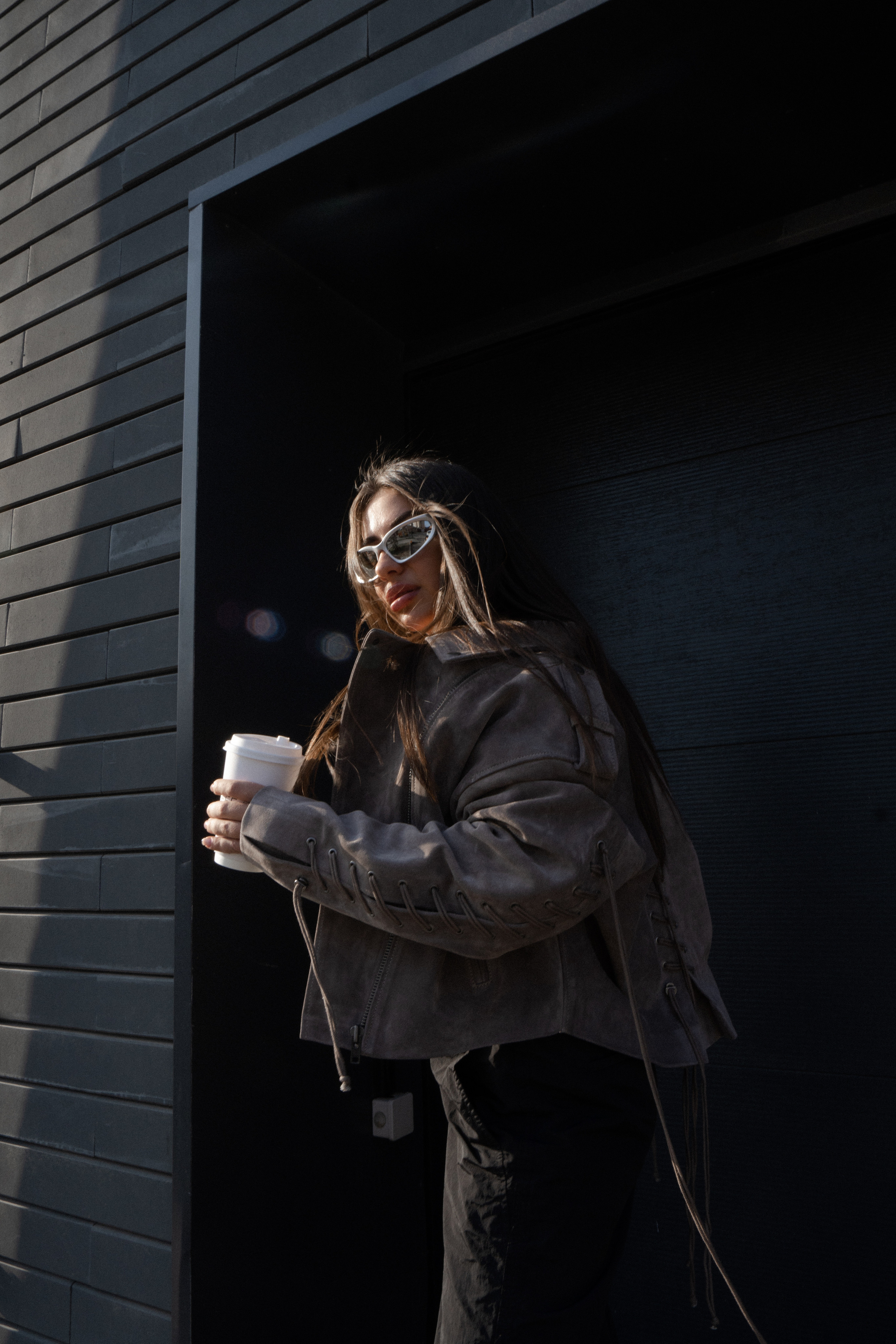 Верхняя одежда (женская). Съемки для брендов и маркетплейсов. Фотограф Ростов-на-Дону