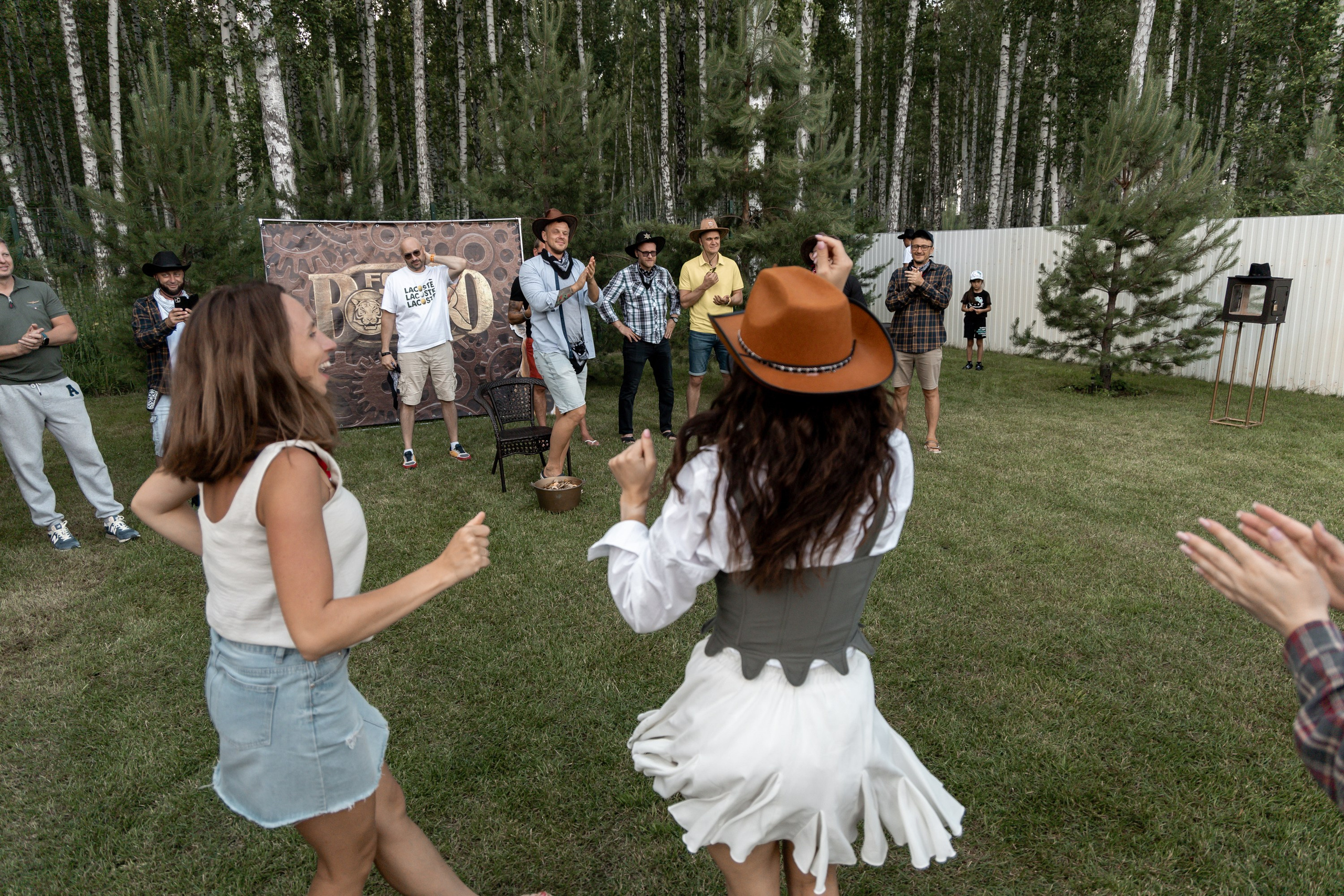 Съёмка дня рождения на диком западе. Фотограф свадебный, репортажный, индивидуальный, фото для маркетплейсов, брендов, автосалонов