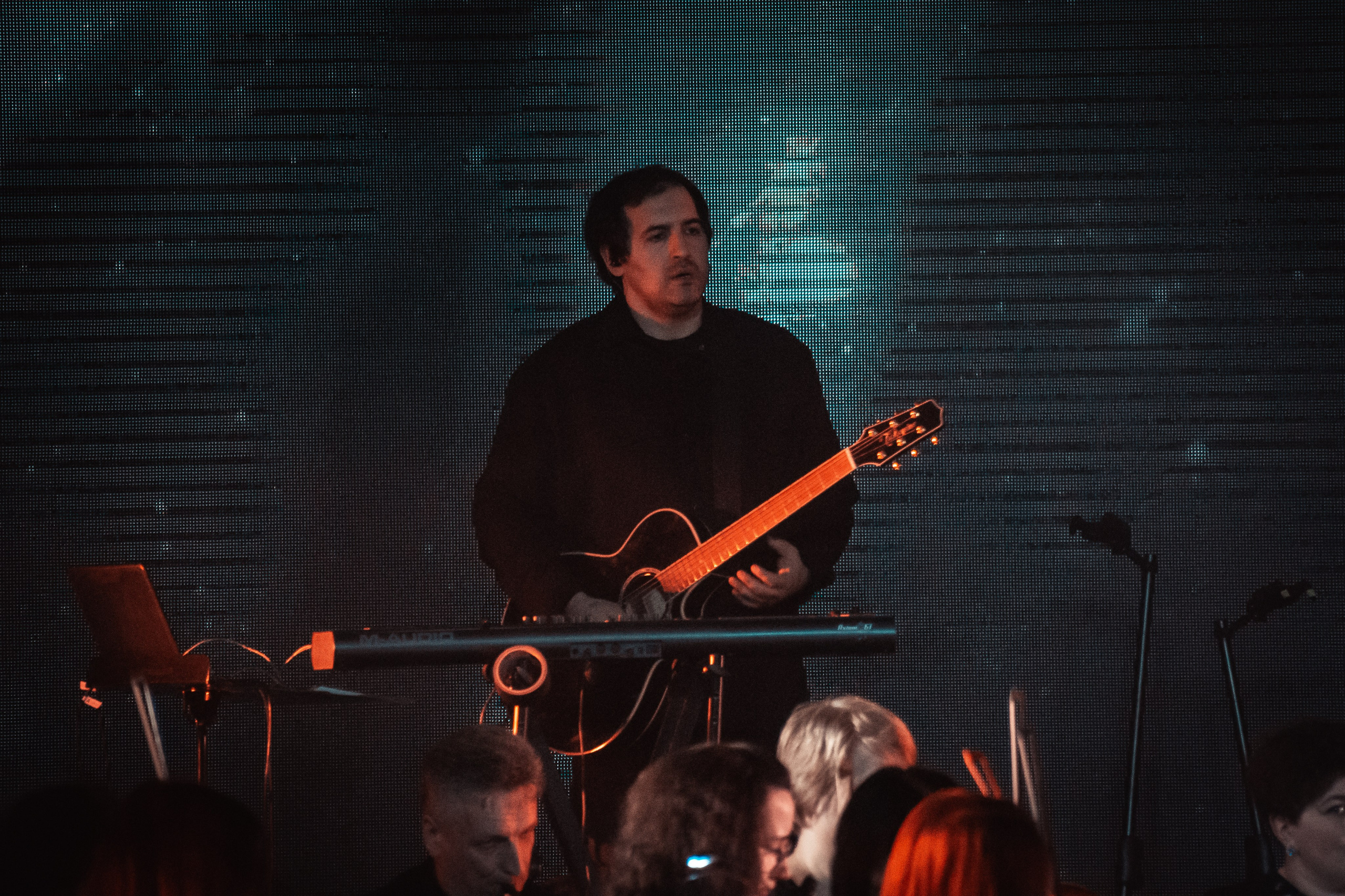 Сергей Бобунец с оркестром, Гранд холл Сибирь, 18.03.2026. Фотограф Регина Крикунова г. Красноярск