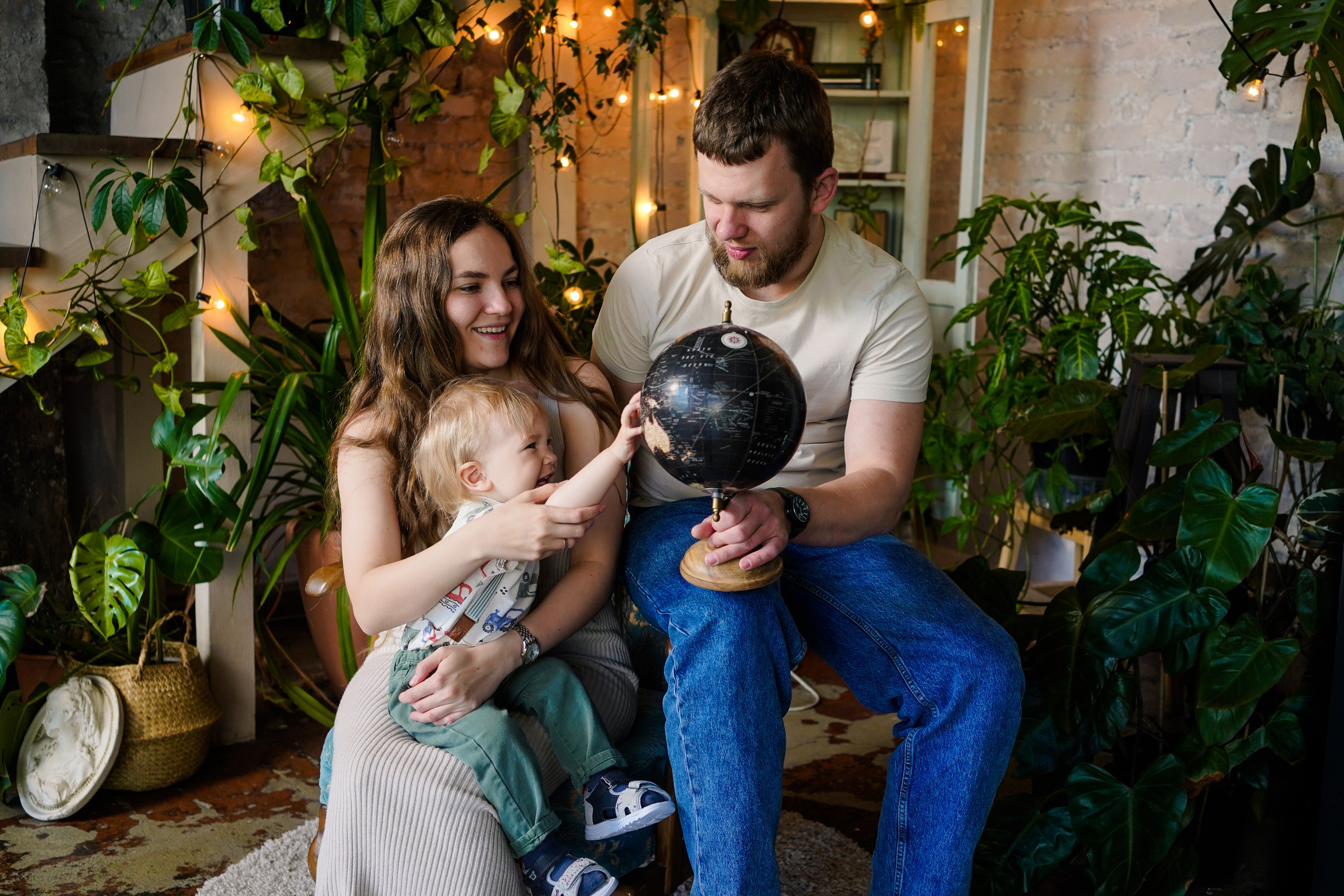 Семья с малышом в фотостудии. Семейный и портретный фотограф в Екатеринбурге Анна Лобанова