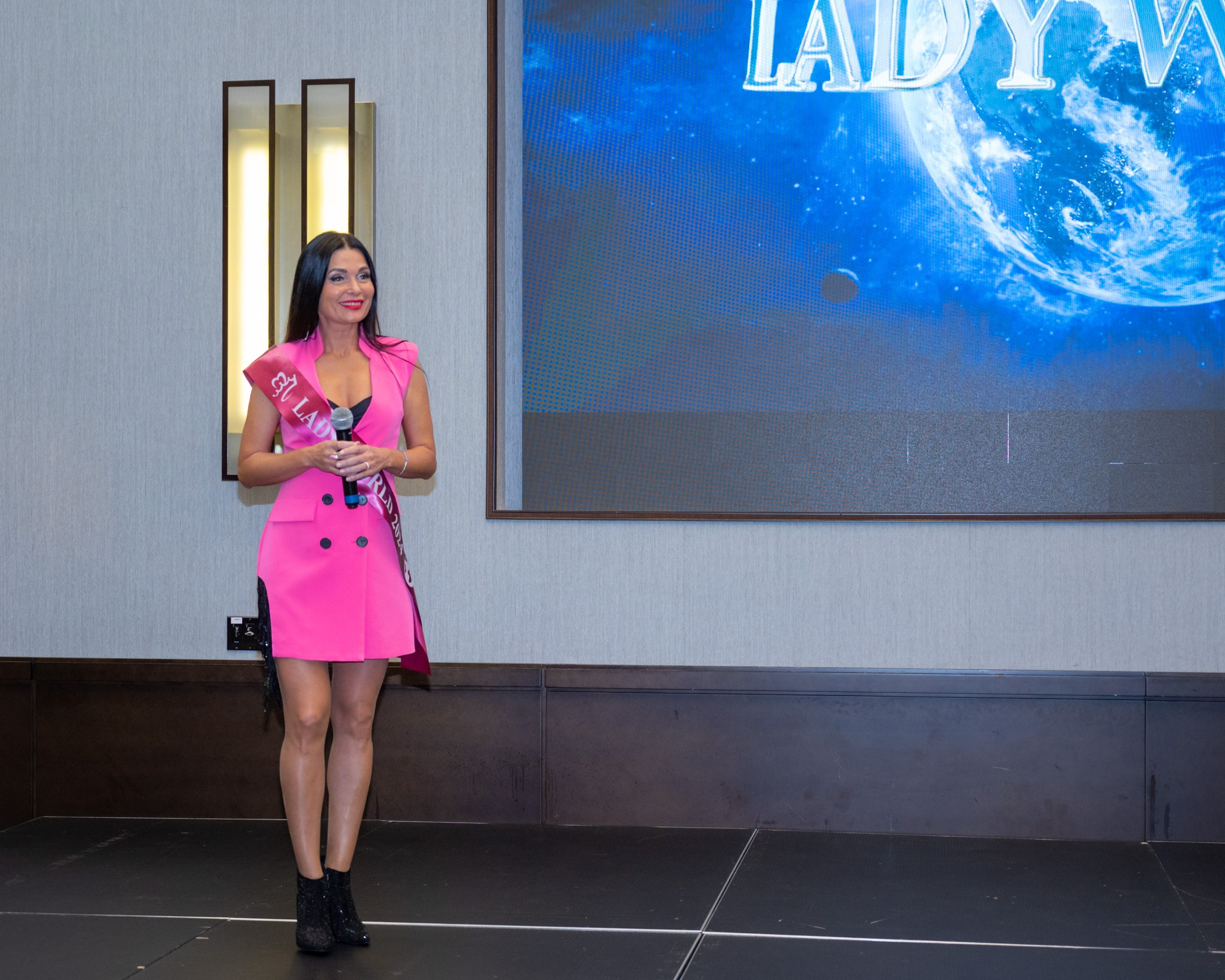 Церемония открытия Конкурса красоты «LADY WORLD» 2024. Фотографирую счастливых людей в Сочи