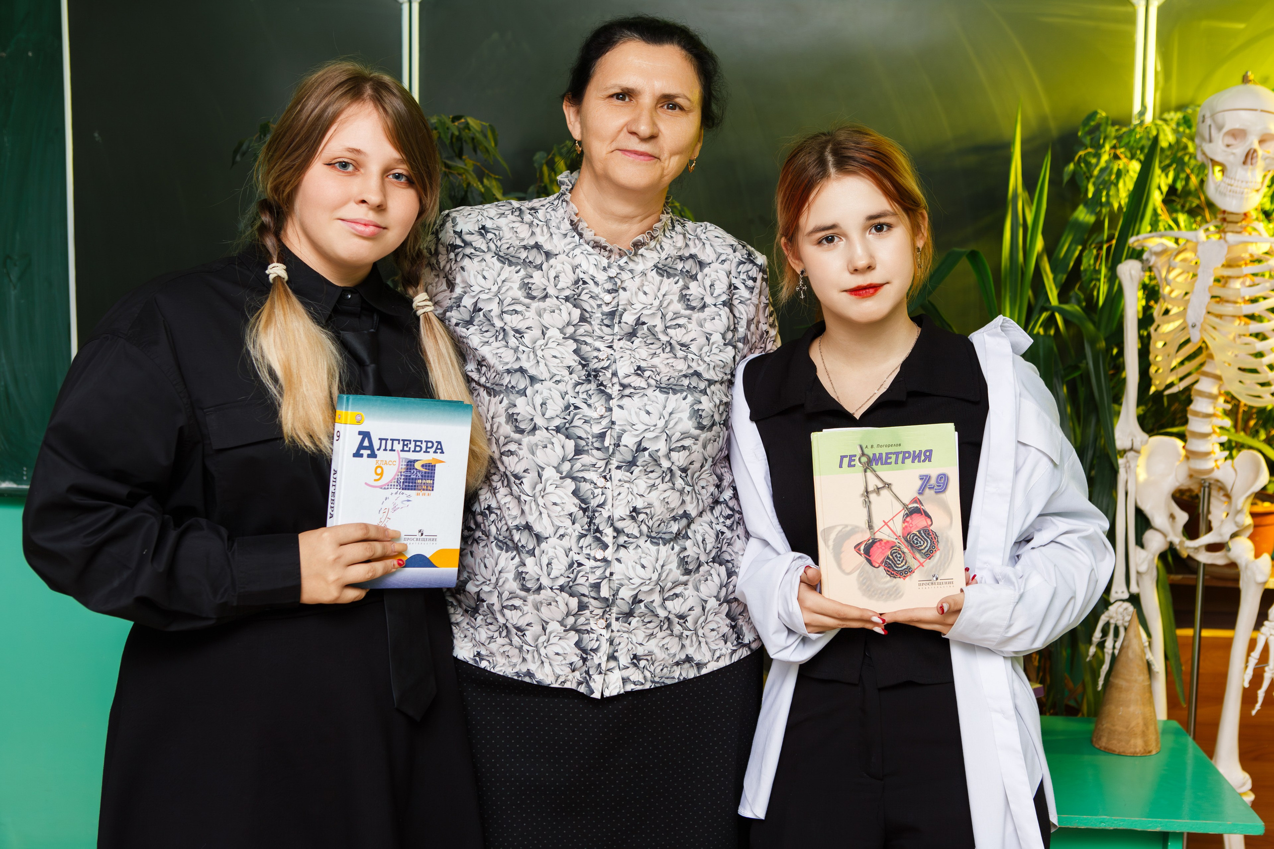 Групповая Фотосессия в Классе для Учеников 9 Классов | Твой Альбом Мценск. ТВОЙ АЛЬБОМ / ТВОИ ПРАВИЛА