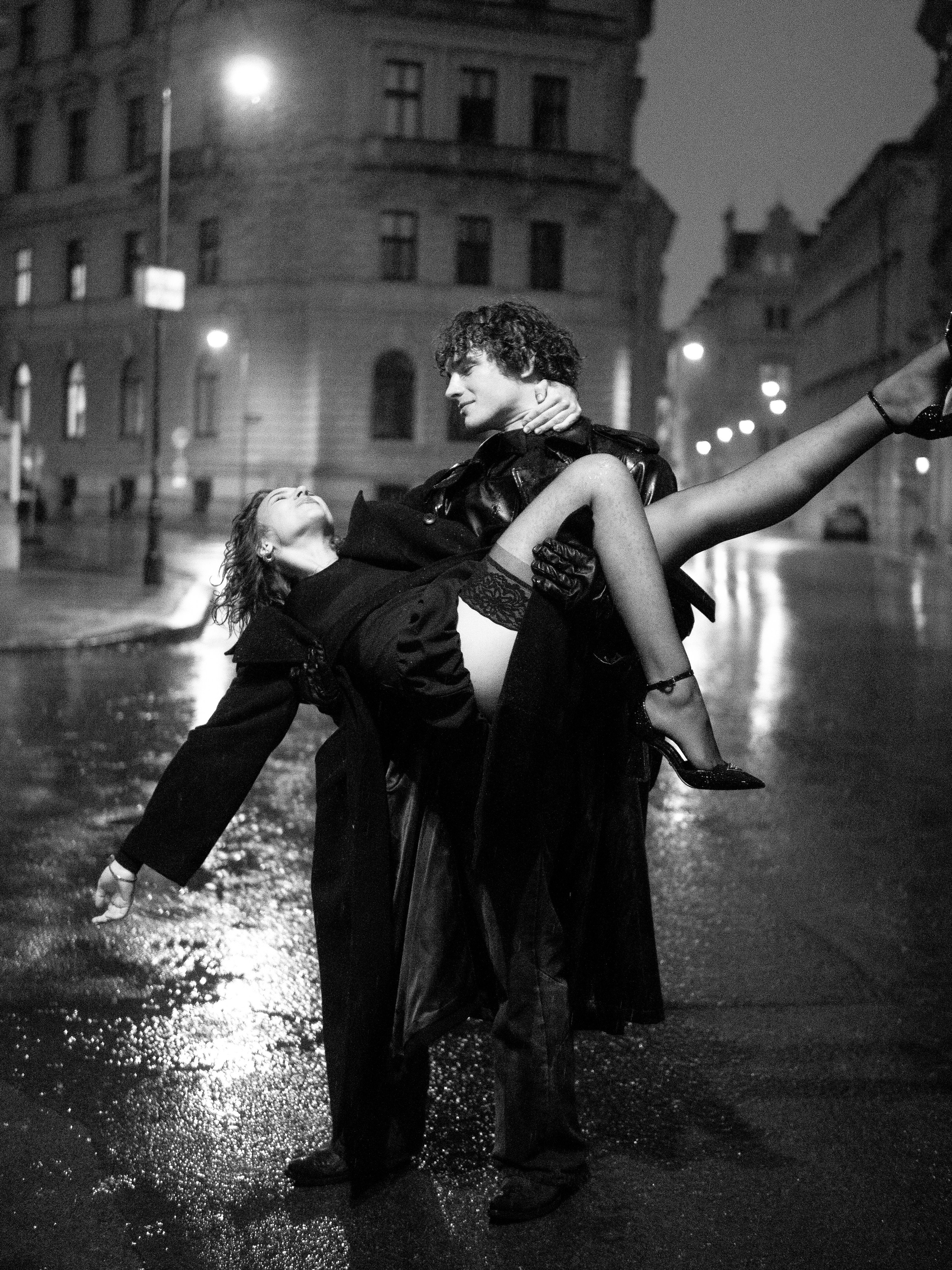 In the night. Frojul