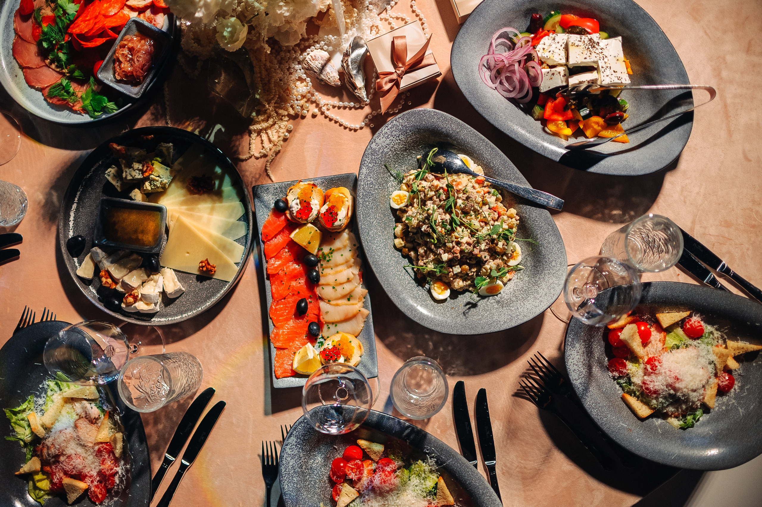 Репортаж событий. Свадебный фотограф в Екатеринбурге Артём Зайнетдинов