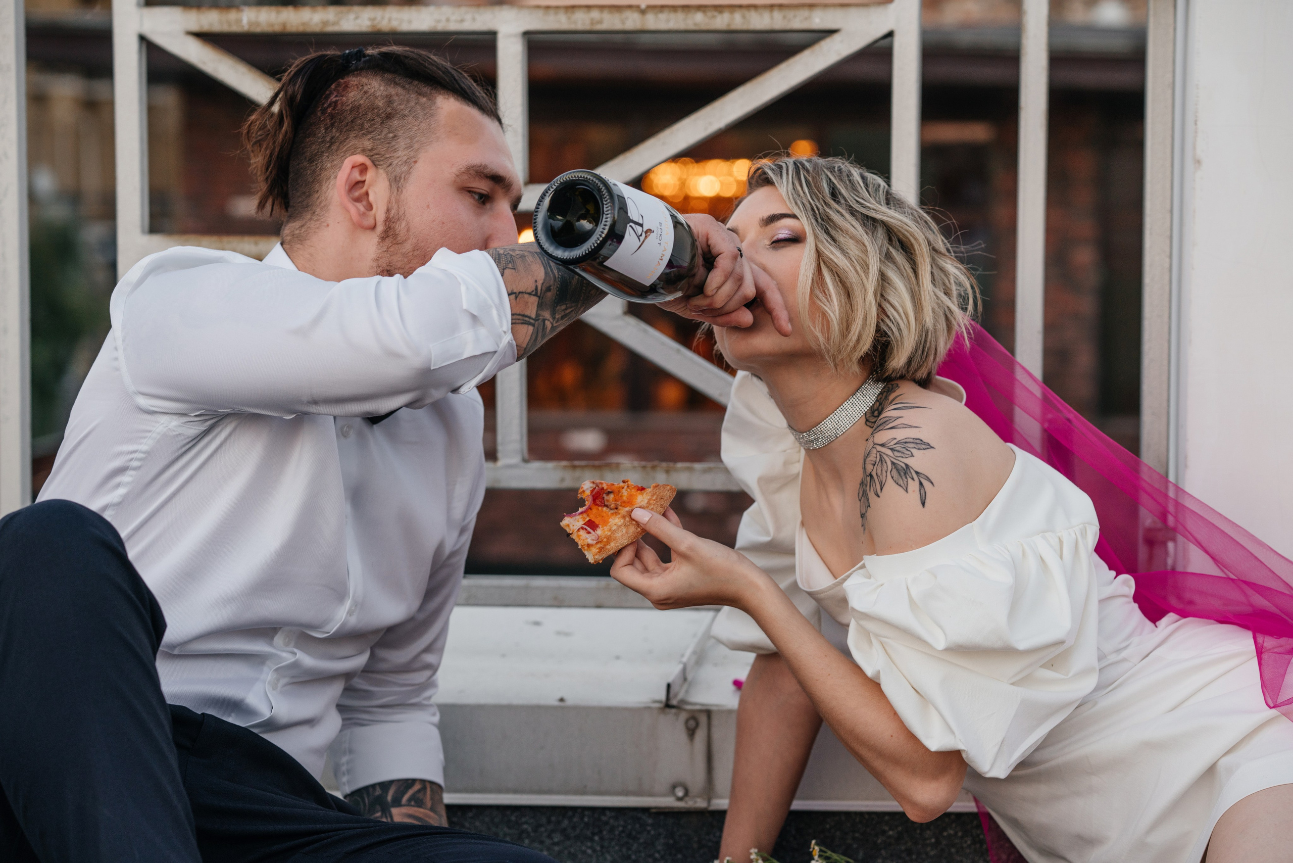 Свадебная прогулка по городу. Денис и Кристина. Свадебный и семейный фотограф Надежда Соловьева