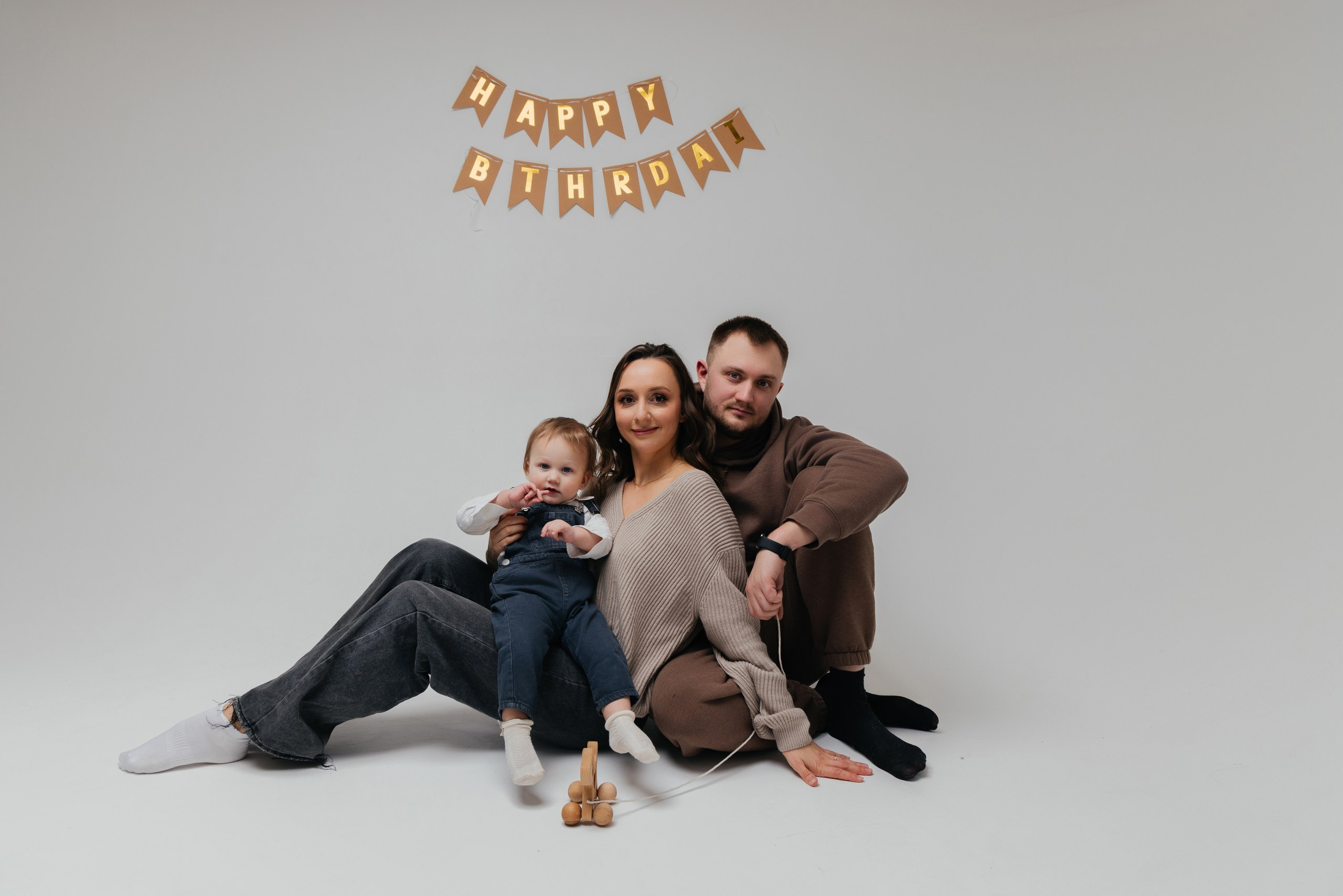 Семейная фотосессия в студии. Фотограф Алексей Солопов