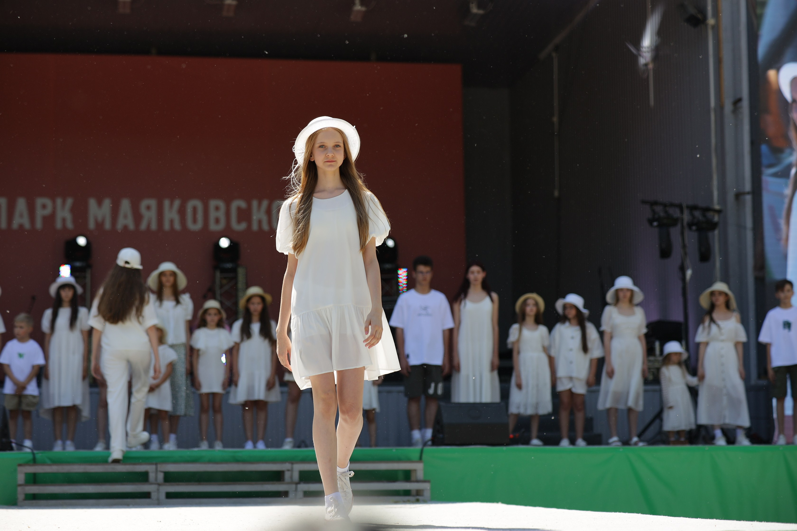 Модный показ 2023. Фотограф в Екатеринбурге Олег Алексеев. Фотосессия в Екатеринбурге