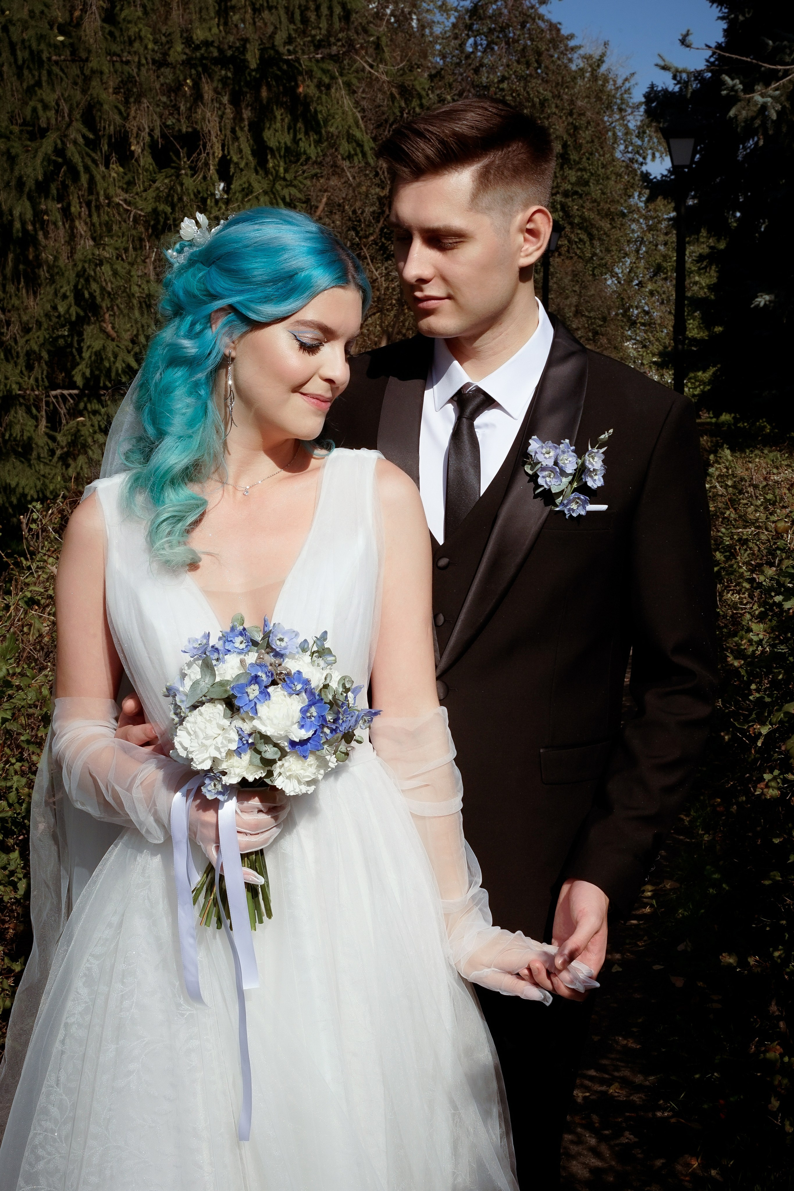 Свадебная прогулка в парке Екатеринбурга