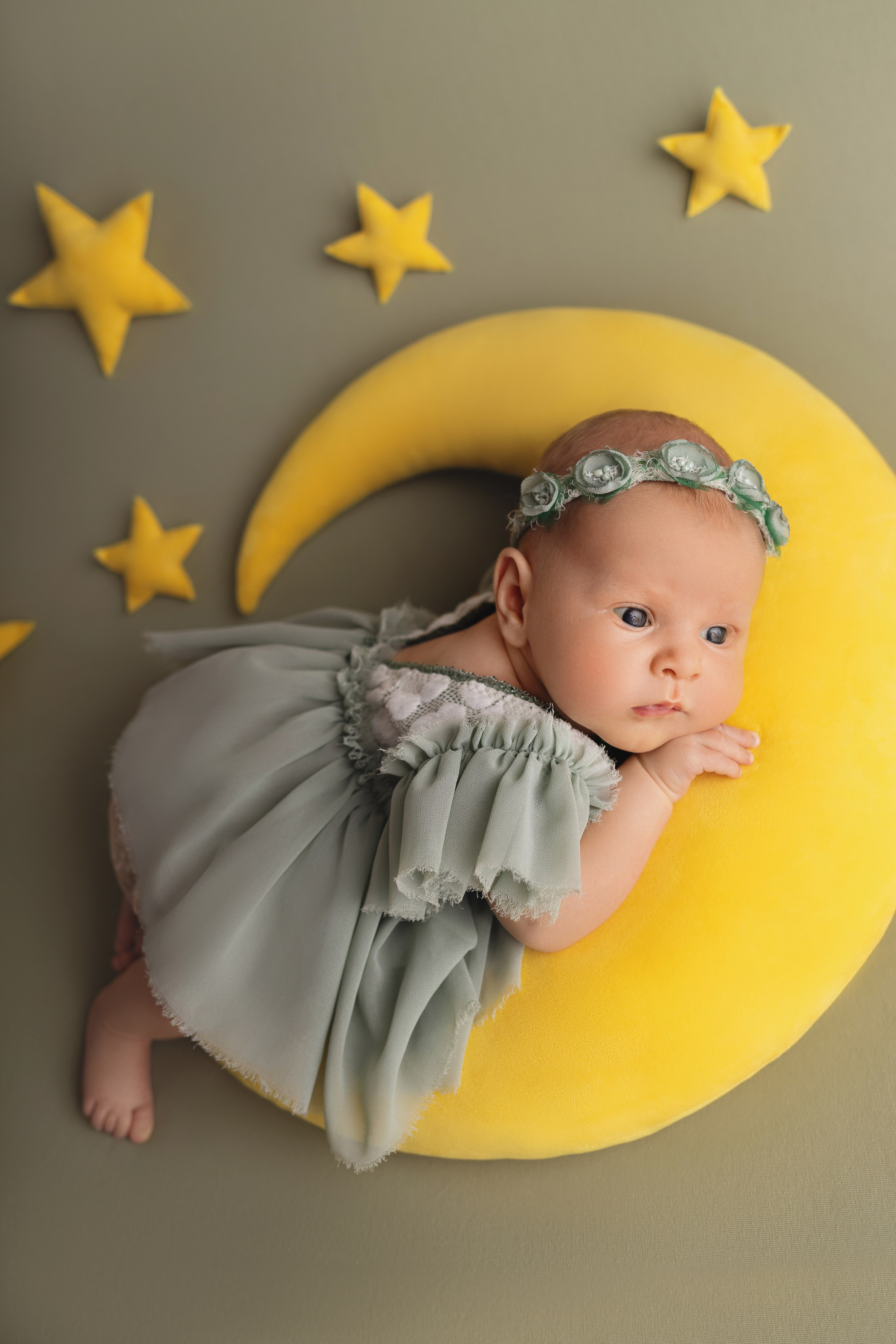 Классическая фотосессия малыша. Фотограф новорожденных малышей в Омске и Омской области Эльвира Камаева