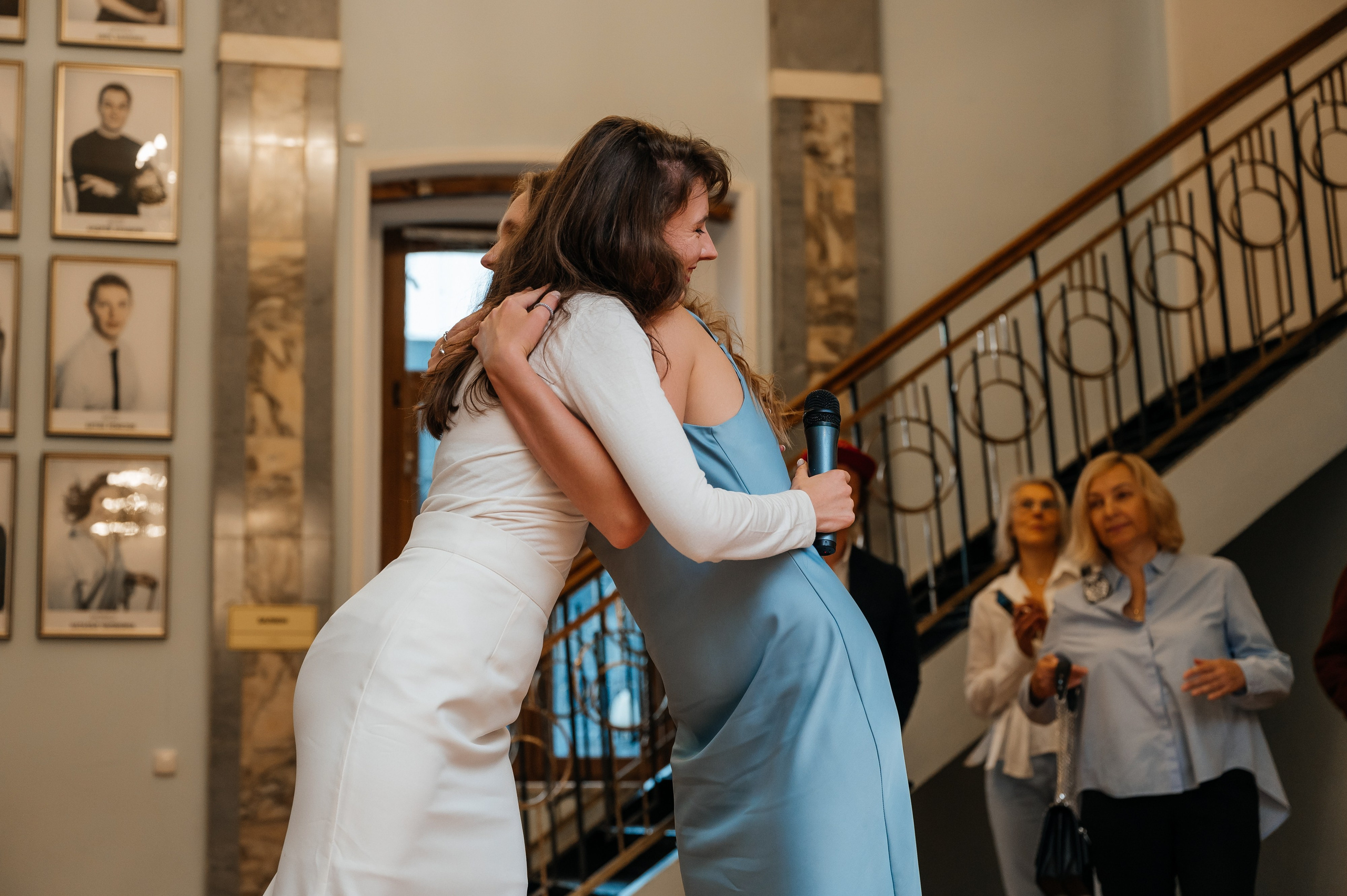 Открытие выставки Кати Васильевой в Молодежном театре. Wedding and family photographer USA