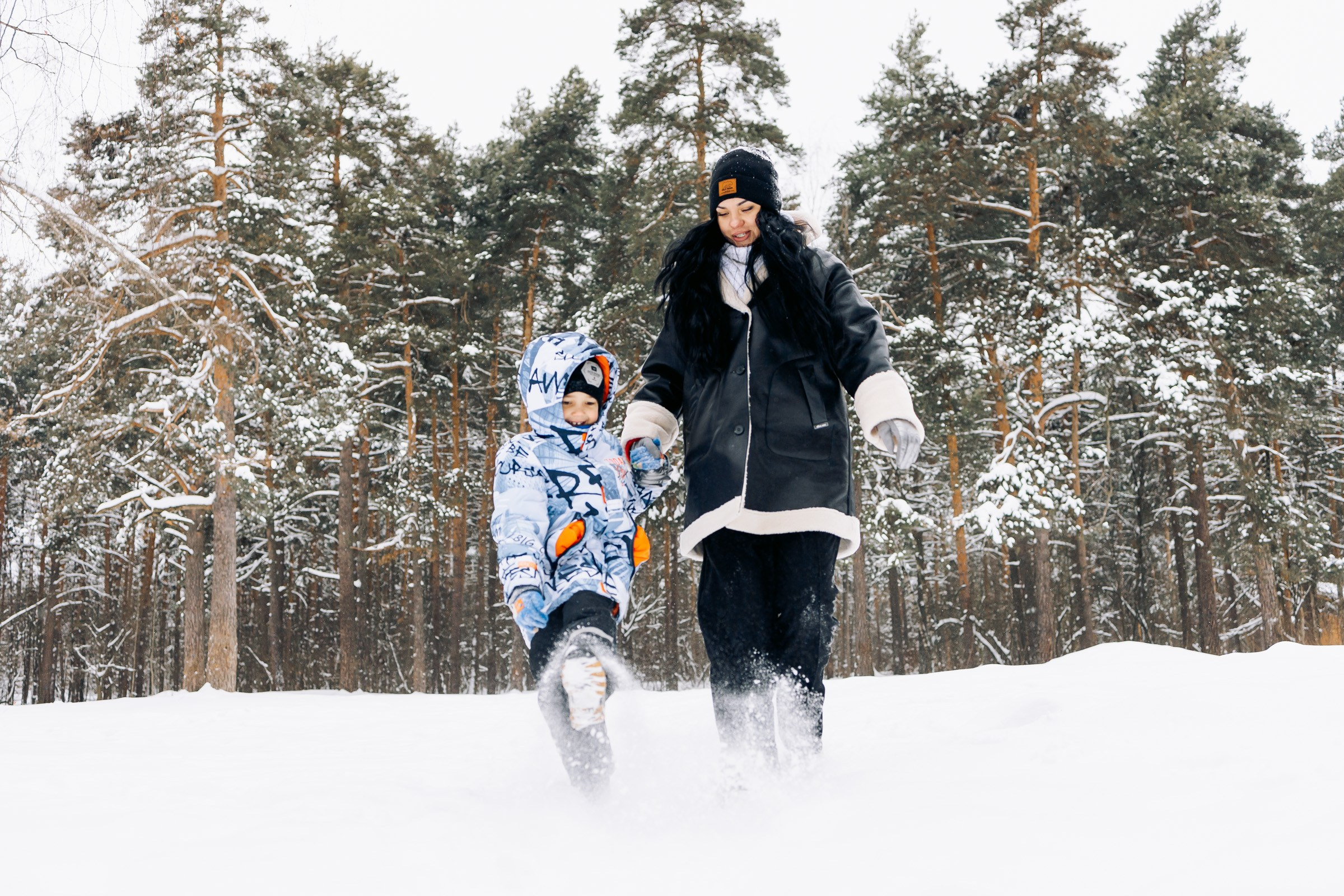 В зимнем лесу. Семейный Фотограф в Москве Евгения Симоненко