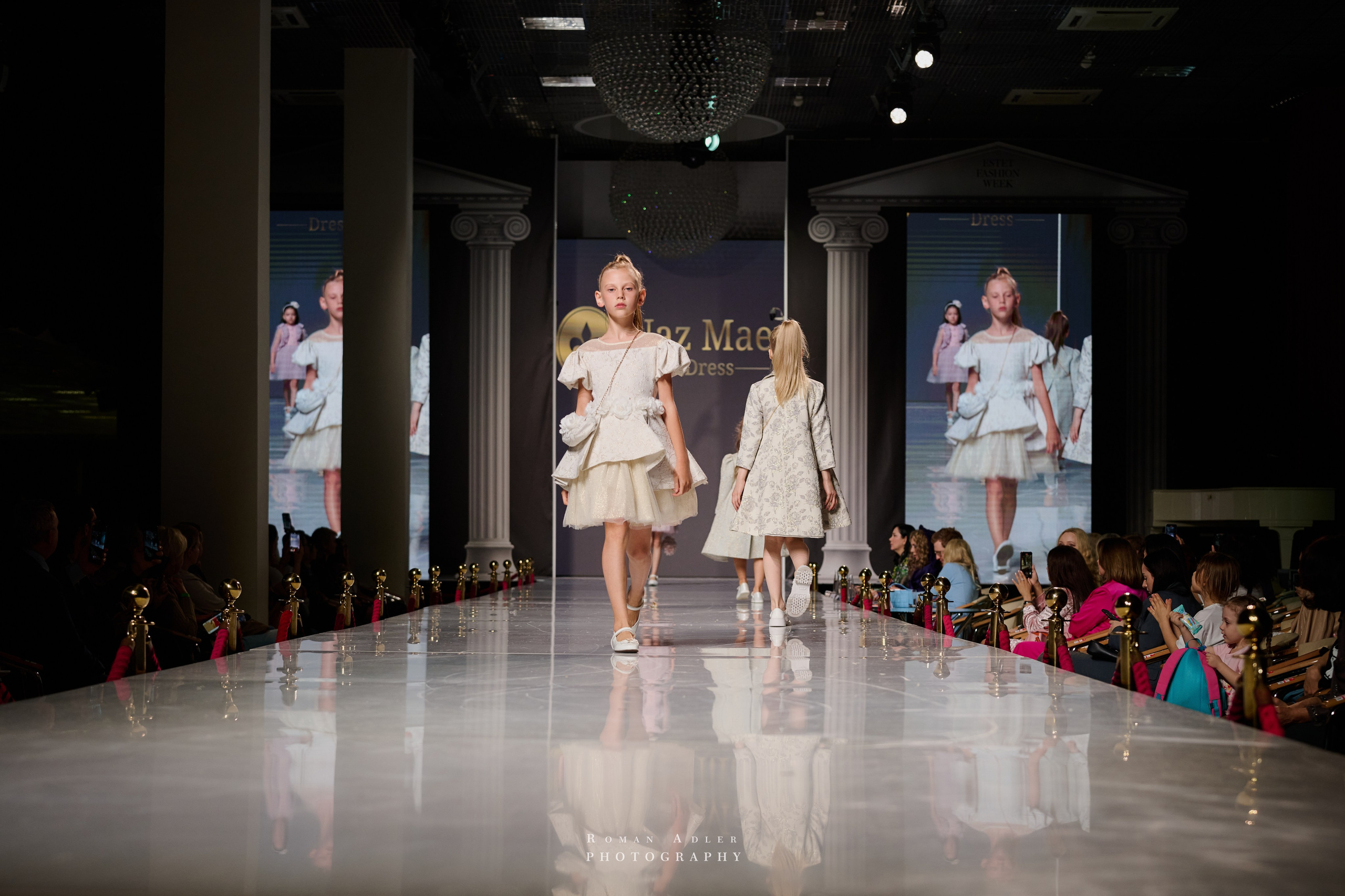 ESTET FASHION WEEK ВЕСНА — 2025. Фотограф Роман Адлер