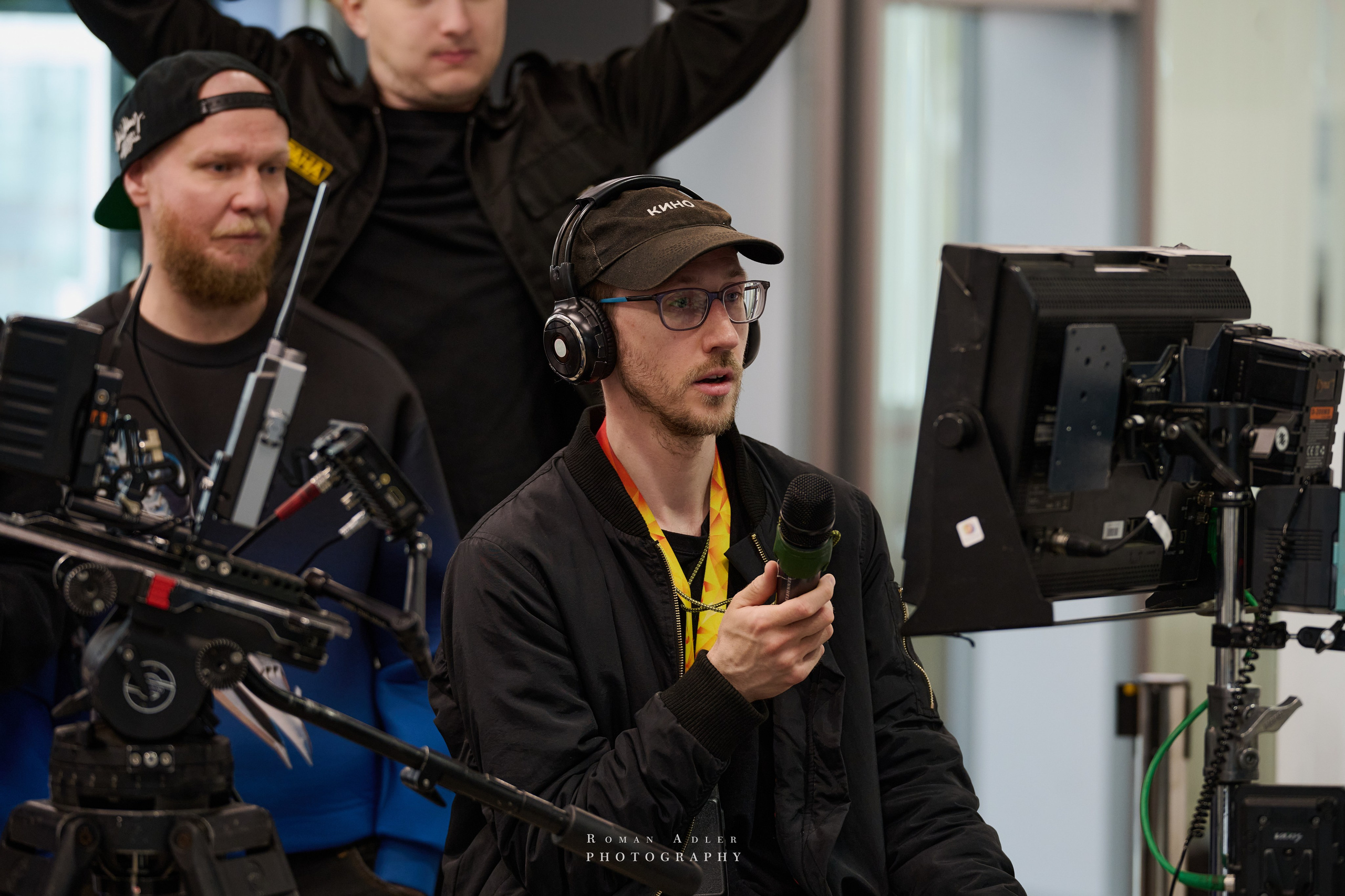 Репортаж со съёмок фильма «Своя в доску». Фотограф Роман Адлер