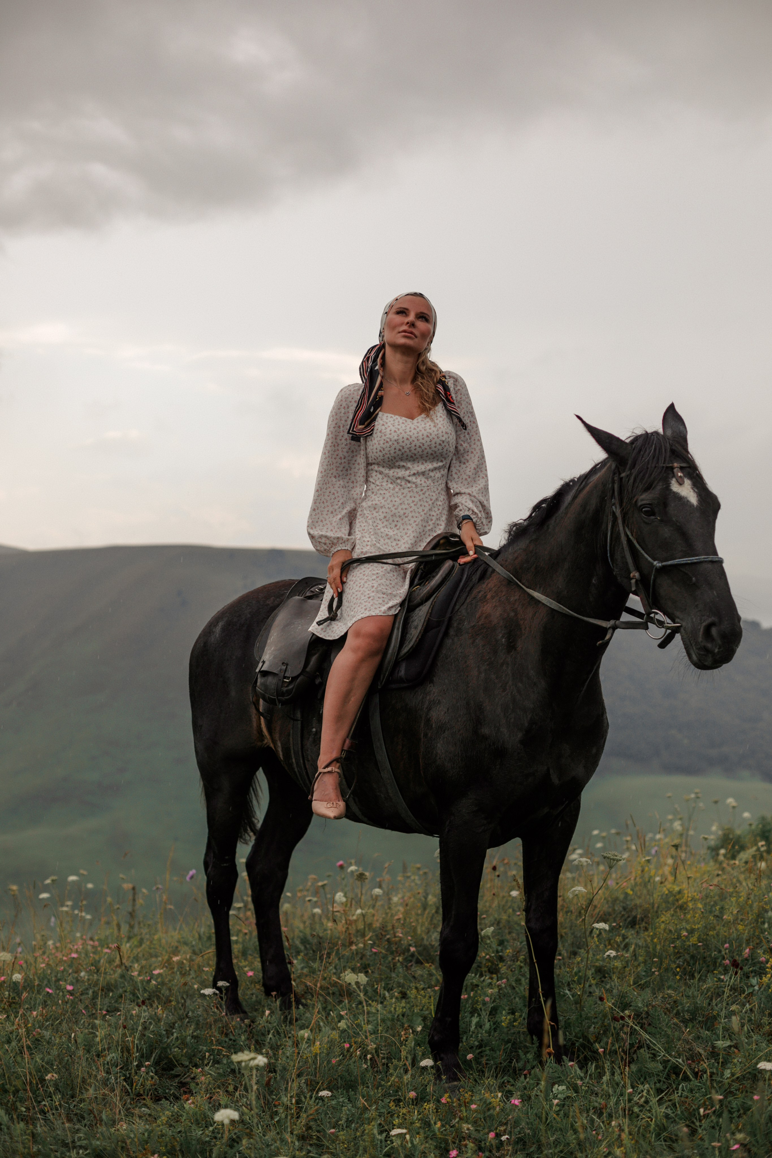 фотосессия в горах· фотограф в горах кавказа· семейная фотосессия в горах· свадебная фотосессия в горах· фотосессия на эльбрусе· фототур в горы· фотограф на природе· фотосъемка в стиле натура· портрет на природе· выездная фотосессия,свадьба в горах,свадебный фотограф в горах,фотограф Домбай,фотограф Архыз,фотограф Эльбрус,фототур в горы,фототур Кавказ