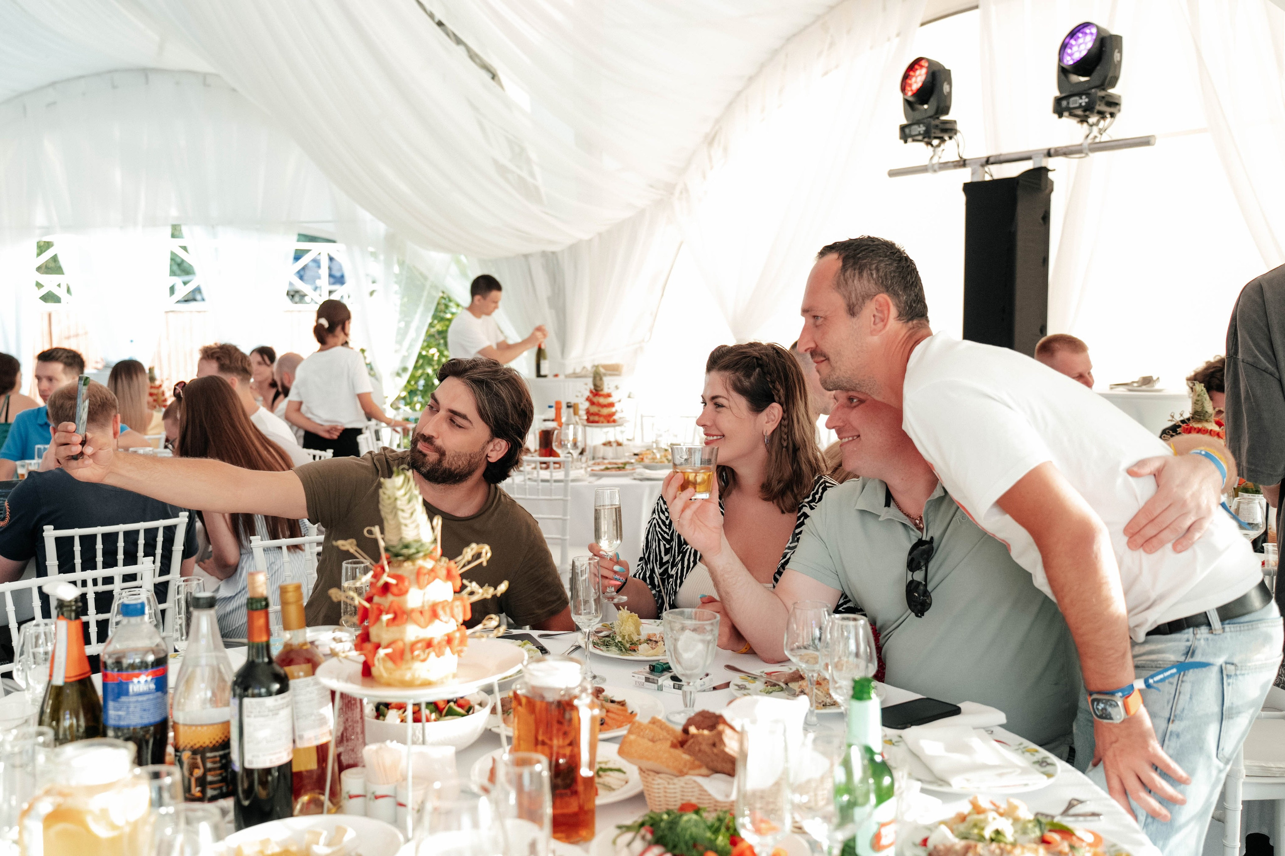 Бери заряд. Свадебный фотограф Москва Александра Аверкова