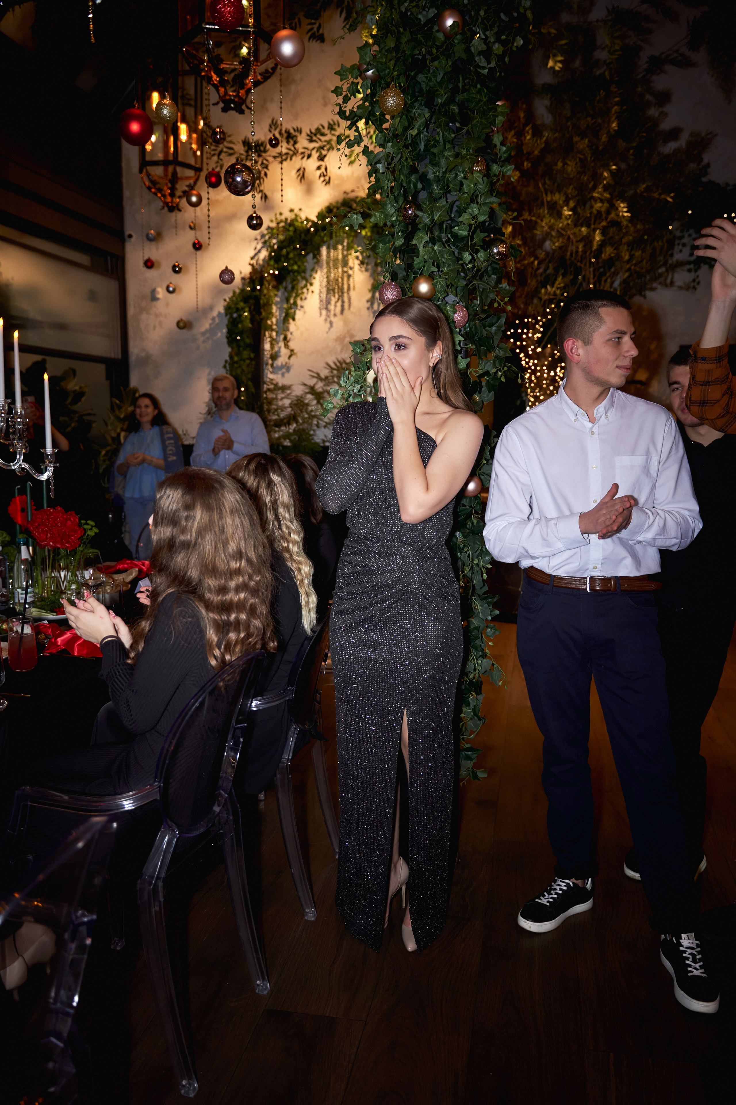 Светская съемка дня рождения 18 лет Камилле от ТВИНС СТУДИО. ТВИНС СТУДИО — лучшие свадебные фотографы и видеографы в Краснодаре