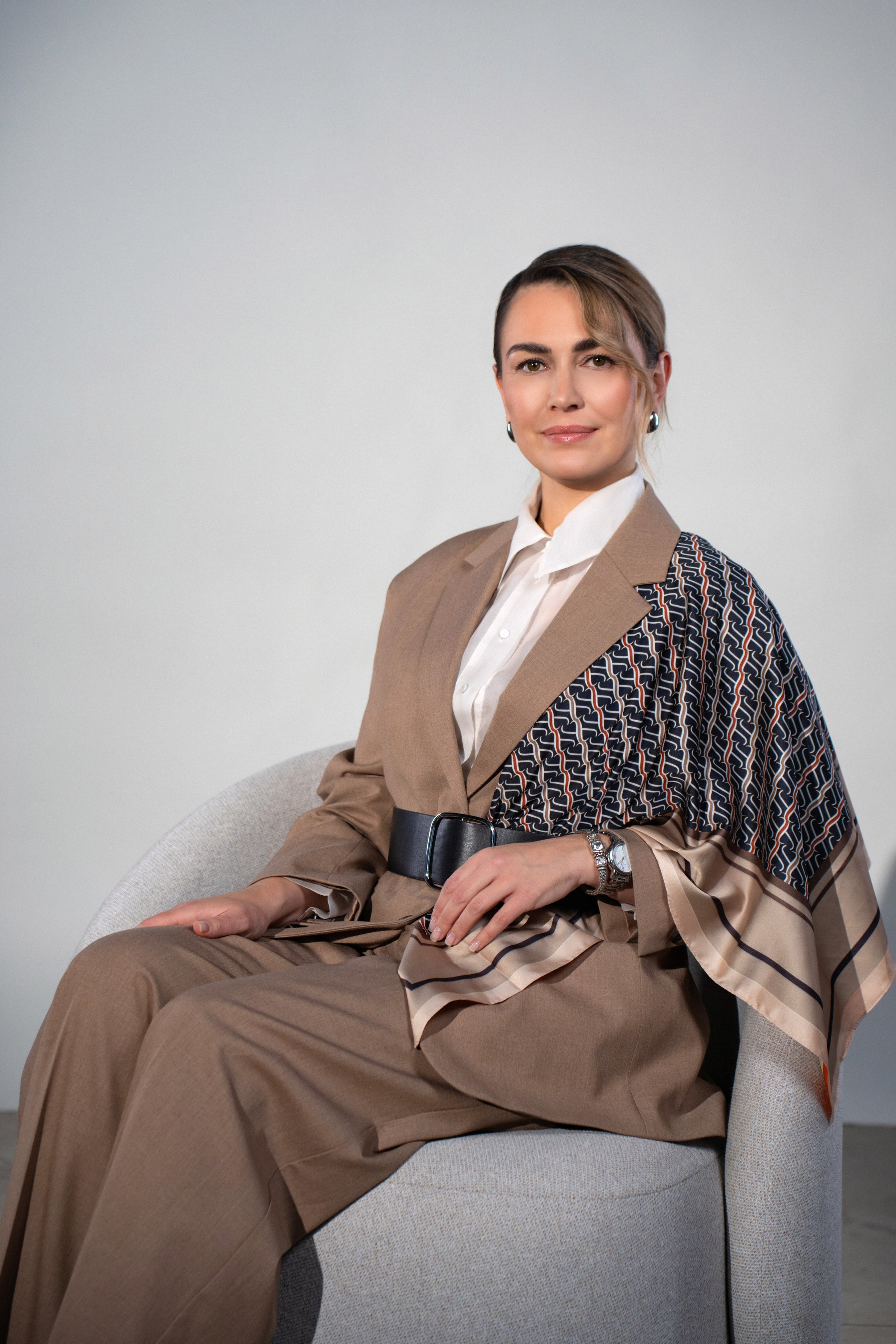 Деловые Портреты женщин и мужчин. Студийный и Рекламный Фотограф в Екатеринбурге Сергей Минин