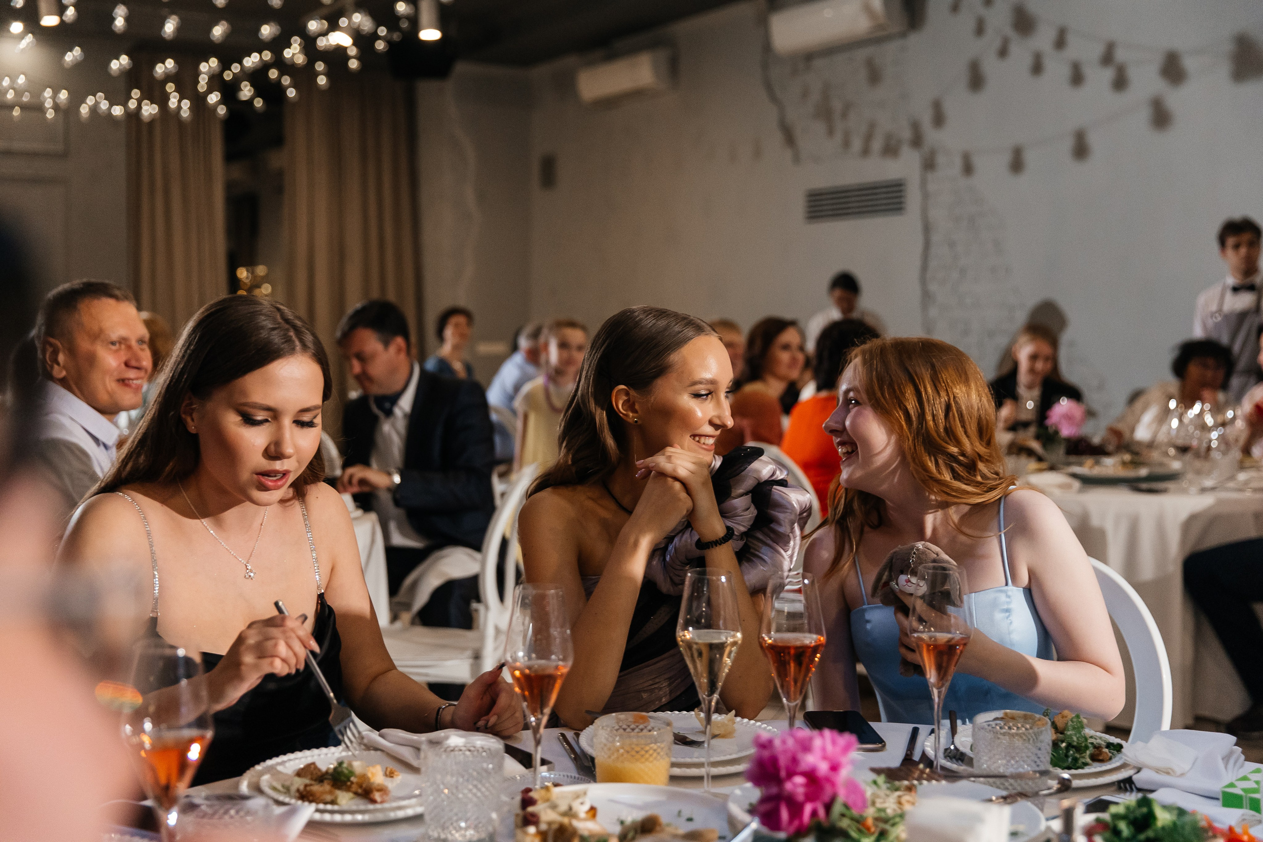 2023-06-23 Выпускной МБОУ СОШ № 10. Фотограф в Красноярске