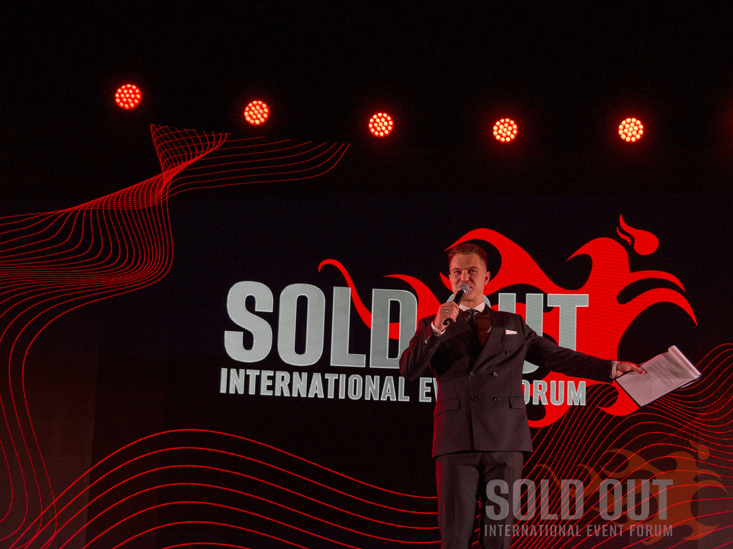 Форум Sold Out в Санкт-Петербурге