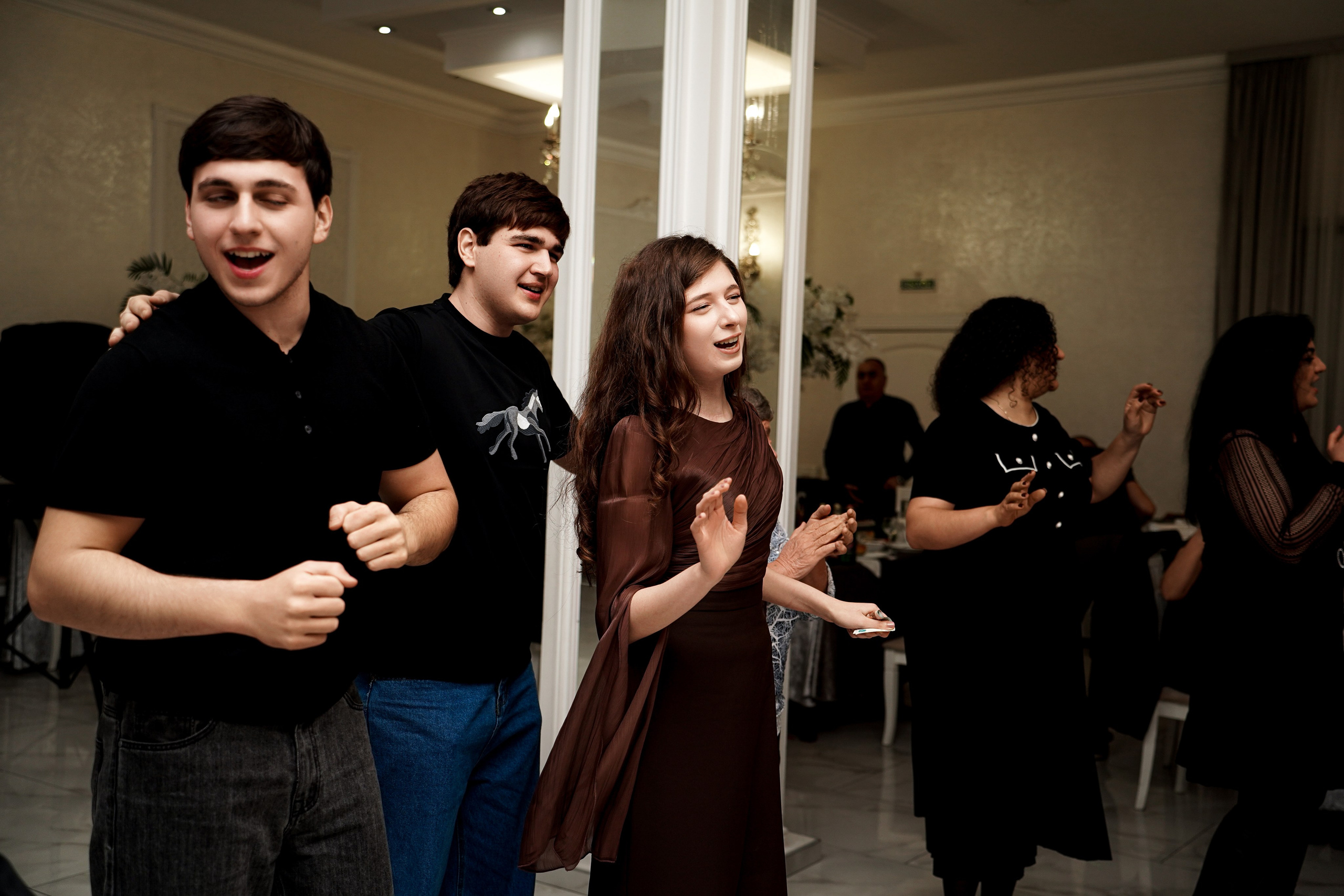 Сватовство. Свадебный фотограф в Ростове-на-Дону. Таинство Крещения и Венчания, семейные фотосессии. Алёна Чёботова