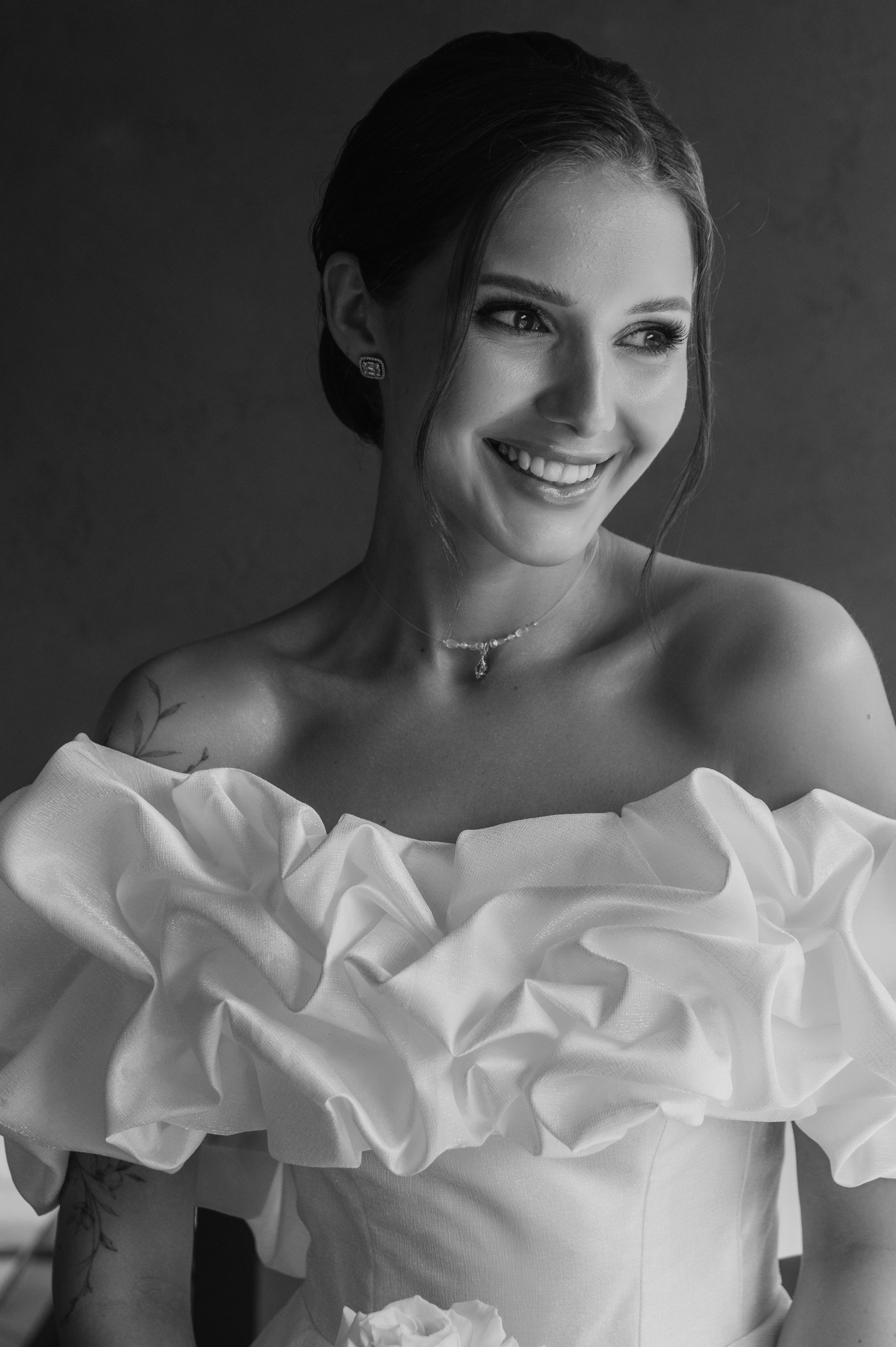 Свадебная фотосессия с утром невесты и красивым свадебным банкетом. Свадебный фотограф в Твери, Москве и Санкт-Петербурге Денисова Екатерина