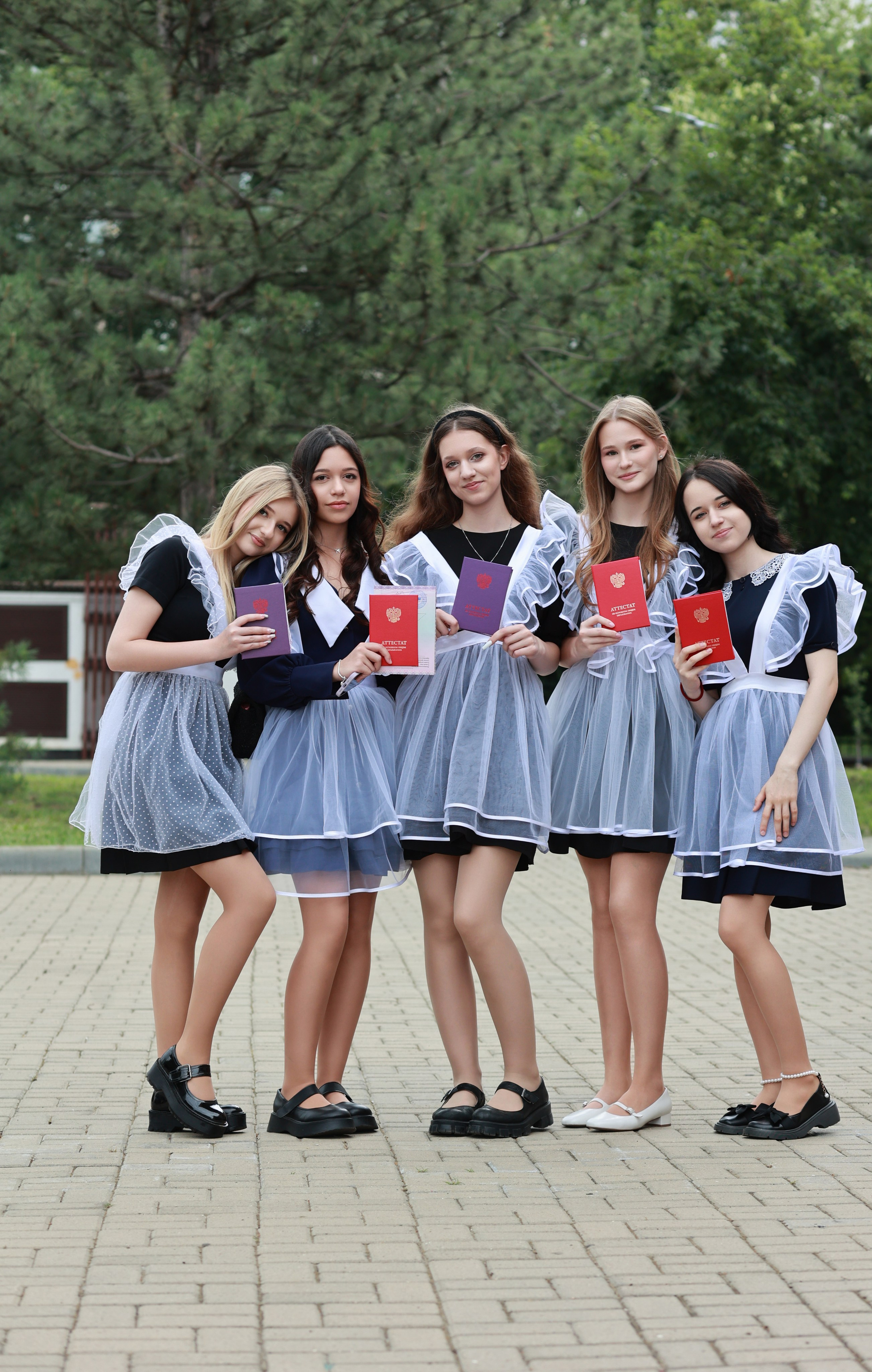 Вручение аттестатов Гимназия 87 (2025 г.). Детский семейный фотограф Краснодар