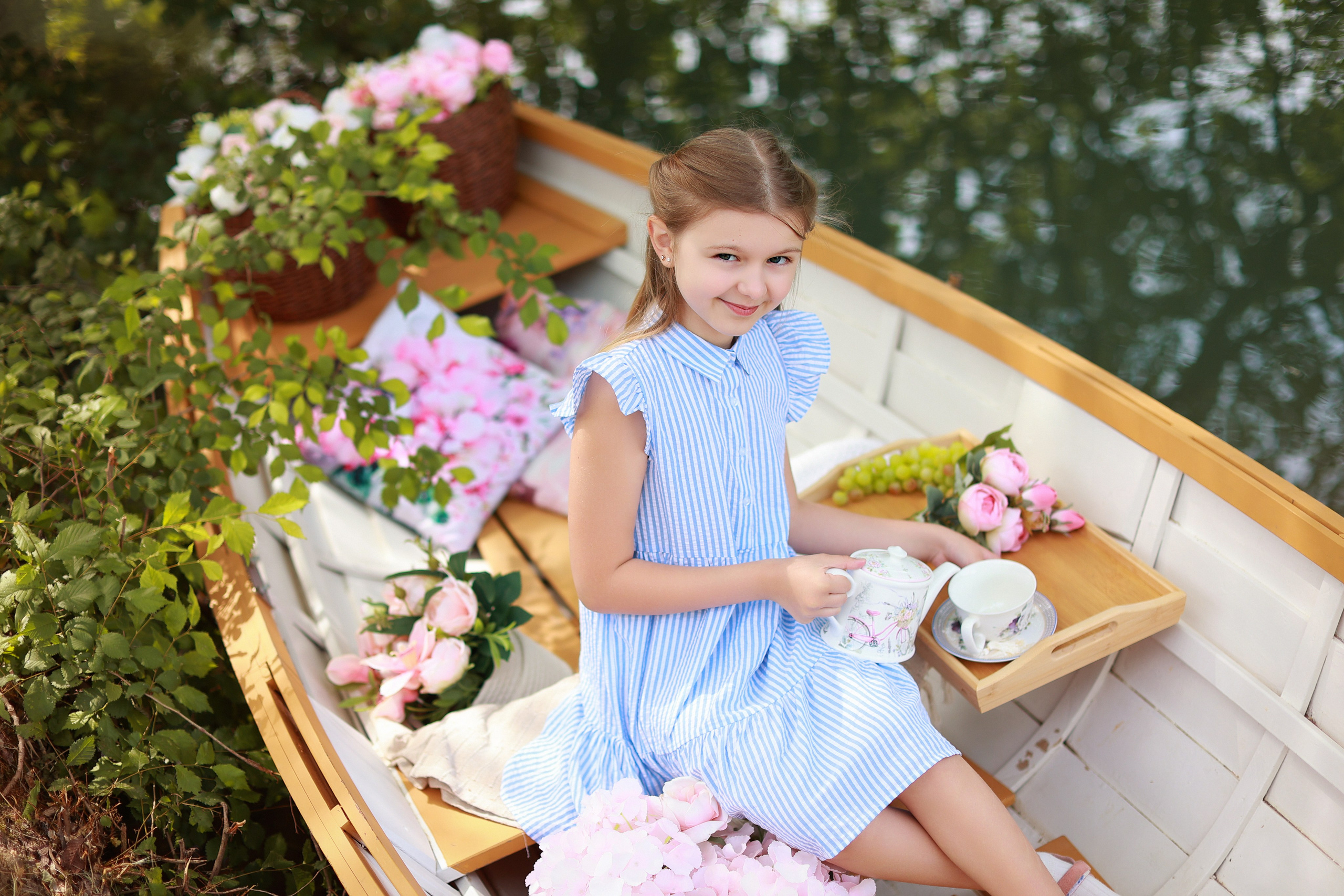 Цветочная лодочка. Детский семейный фотограф Краснодар