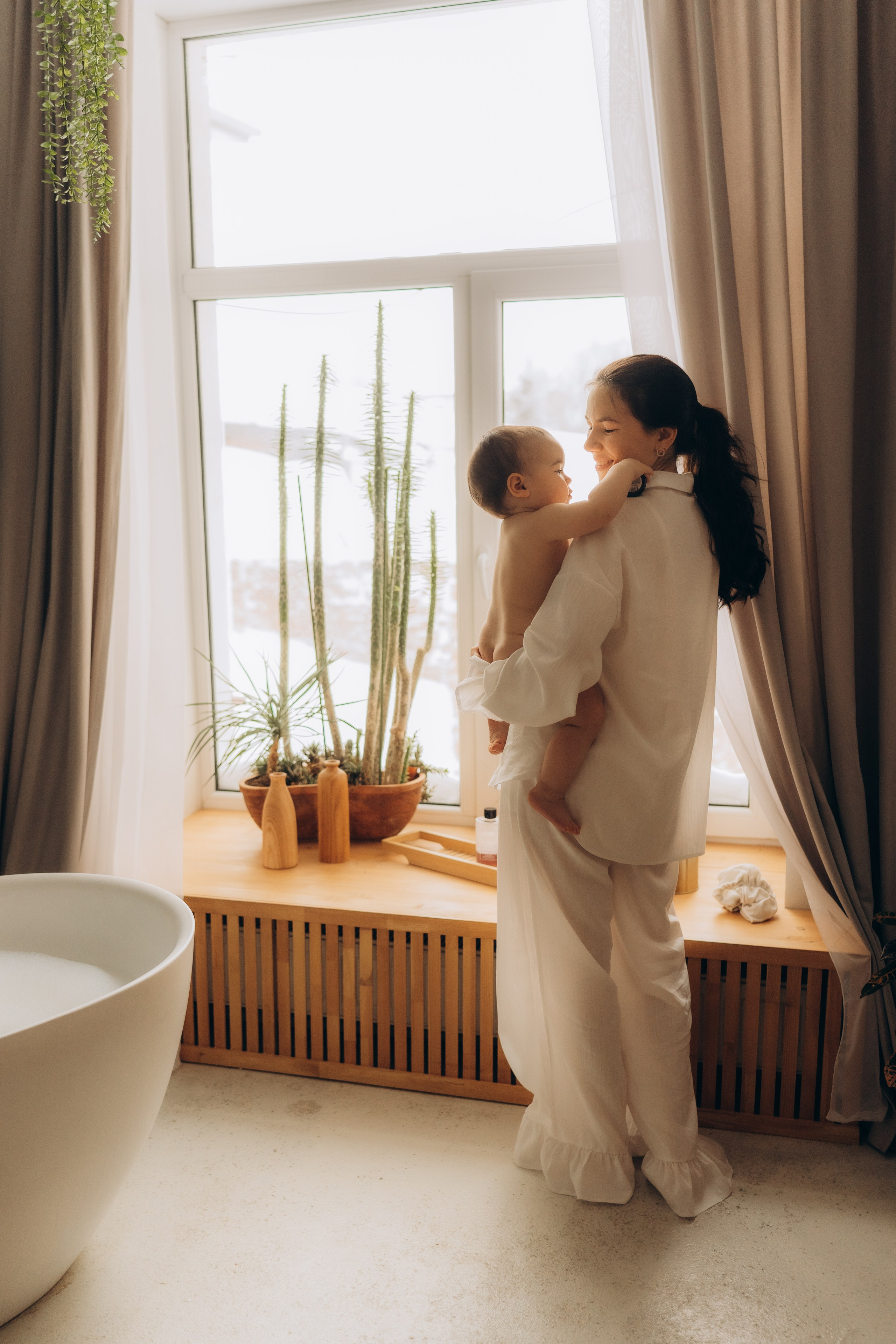 Мама с дочкой, банные процедуры. Семейный фотограф в Казани