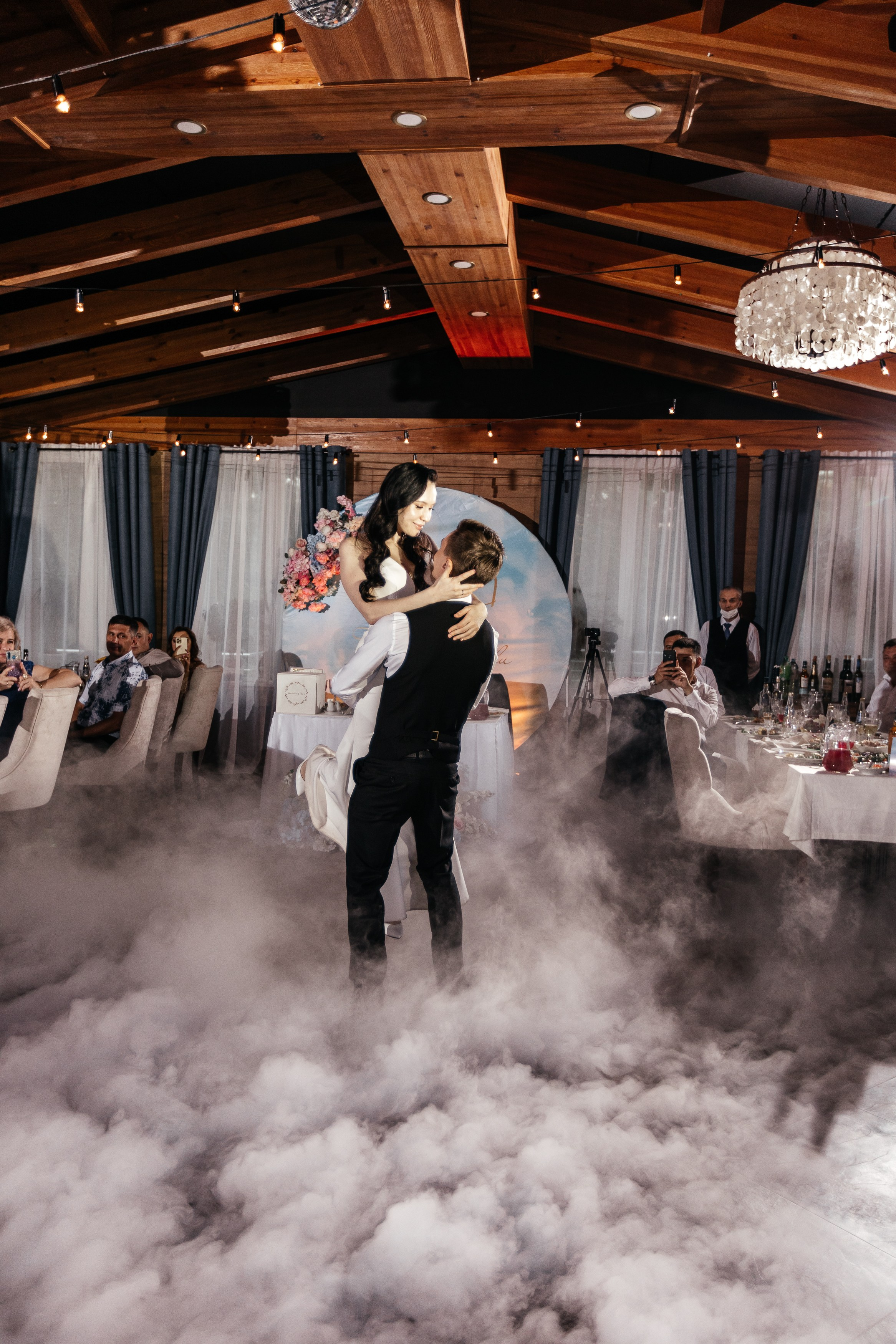 Свадебный фотограф Уфа — Руслан ГабдлисламовЖивые эмоции, красивые кадры, воспоминания на всю жизнь.Работаю по всей Республике Башкортоста. Свадебный фотограф Уфа Руслан Габдлисламов