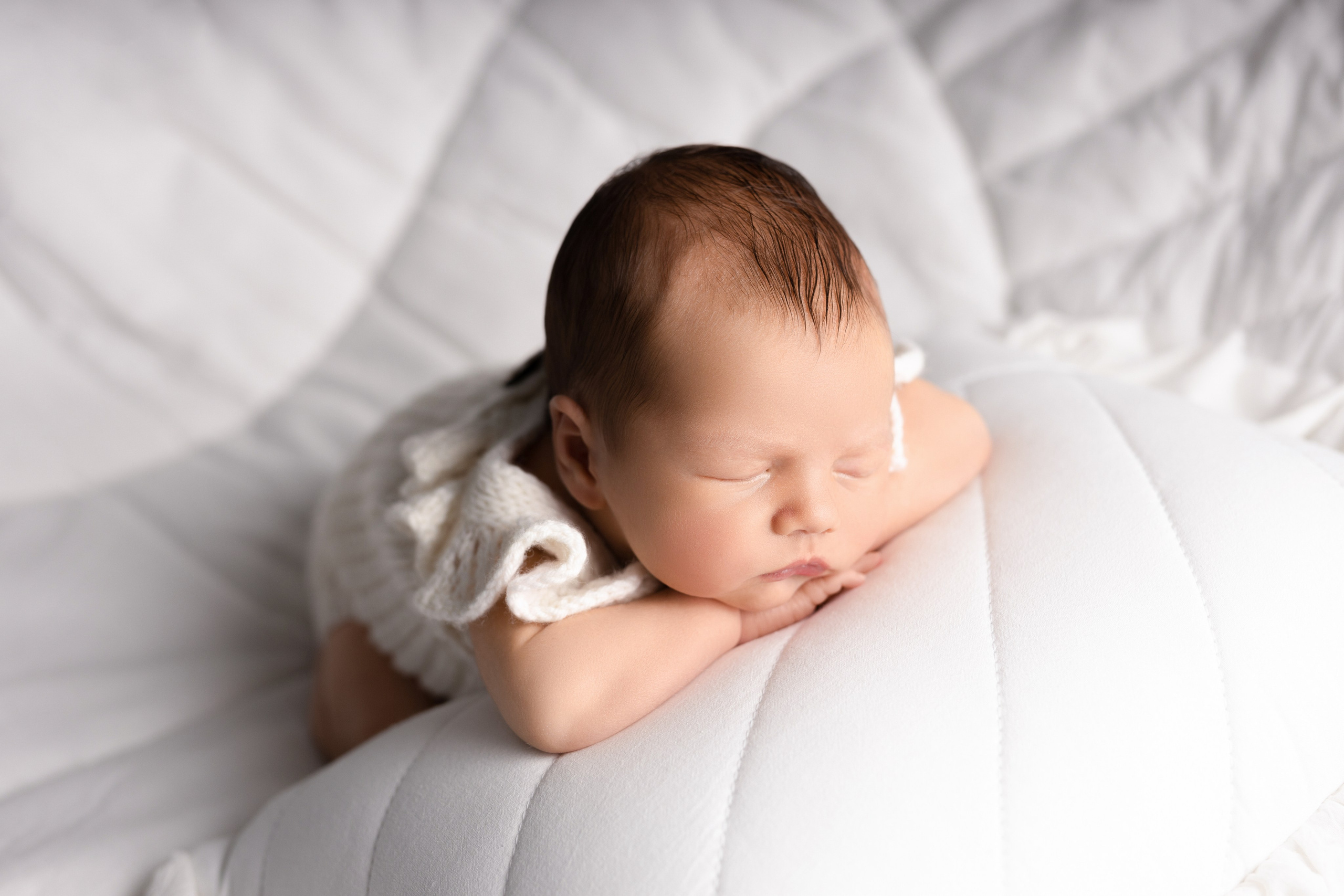 Фотограф новорожденных | Екатерина | Портфолио и цены | Съемка в студии и дома. Фотограф уникального направления ньюборн в Москве Екатерина Буценина