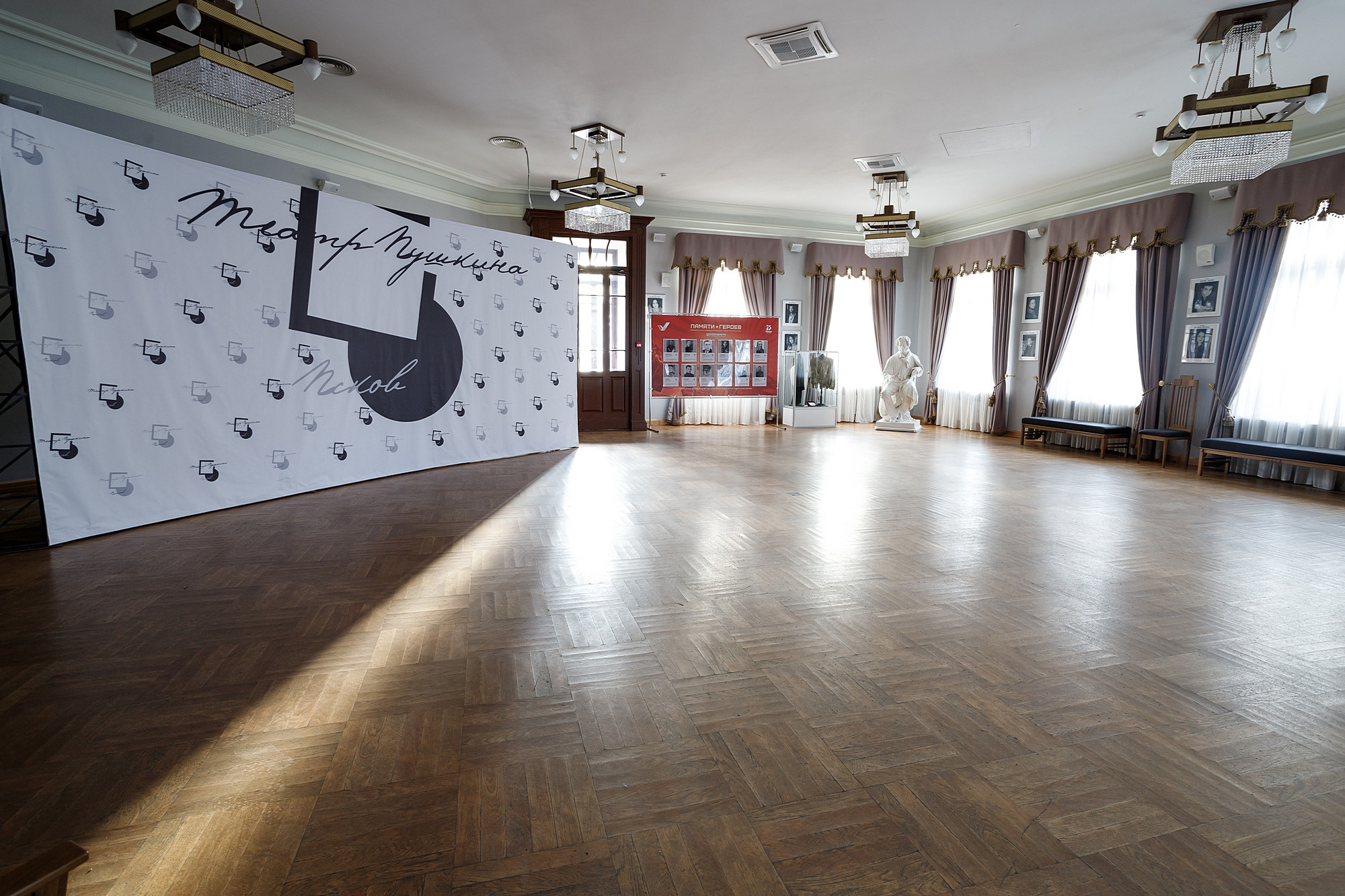 Театр на карантине. Боченков Вадим | Фотограф в Пскове и Санкт-Петербурге