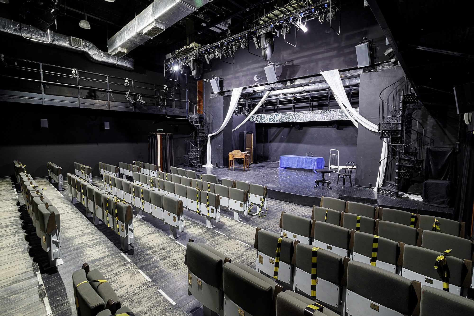 Театр на карантине. Боченков Вадим | Фотограф в Пскове и Санкт-Петербурге