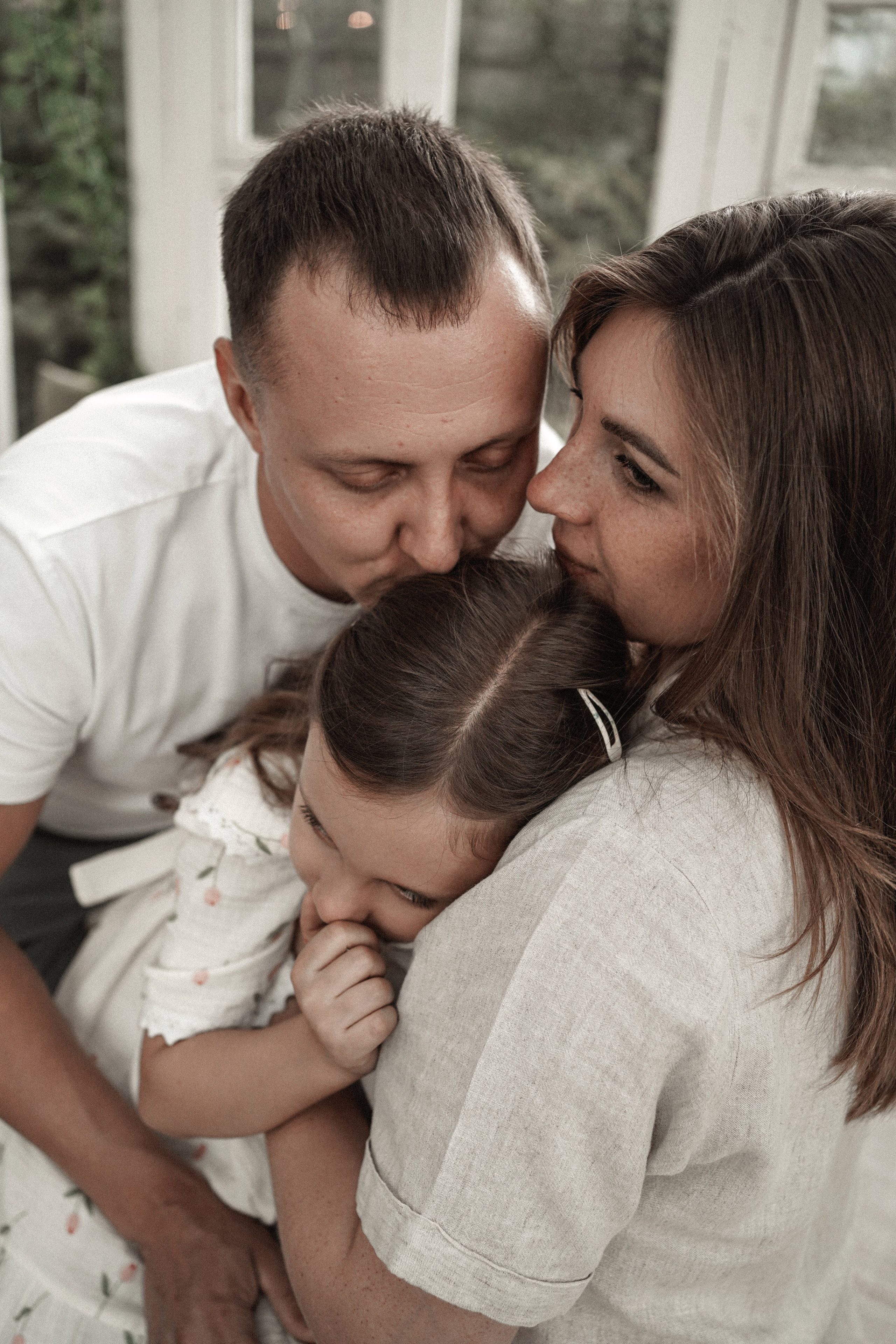 Семейный и свадебный фотограф в Ростове. Широкий спектр локаций. Свадебный фотограф в Ростове-на-Дону. Таинство Крещения и Венчания, семейные фотосессии. Алёна Чёботова