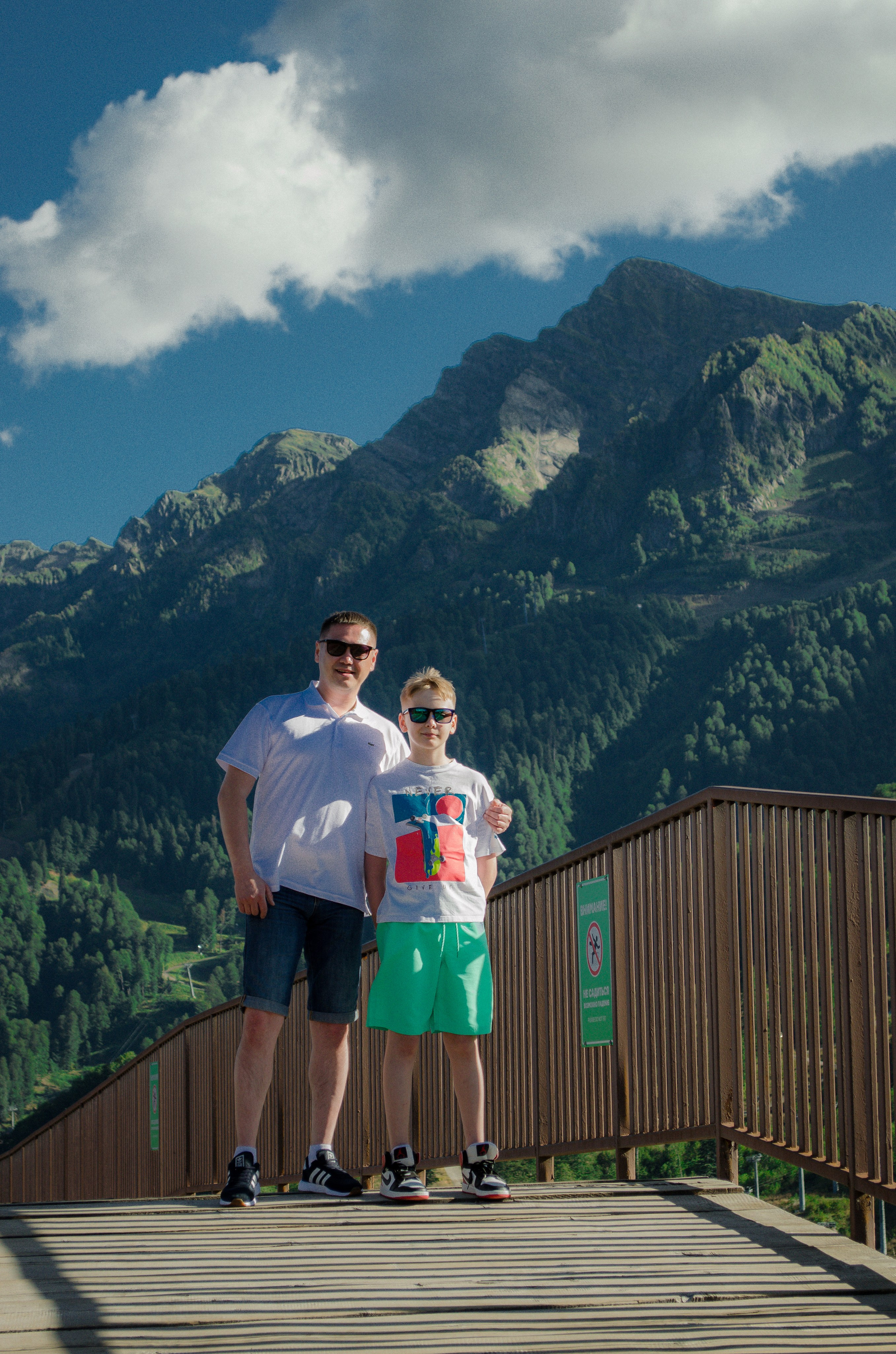 Папа и сын. Фотограф