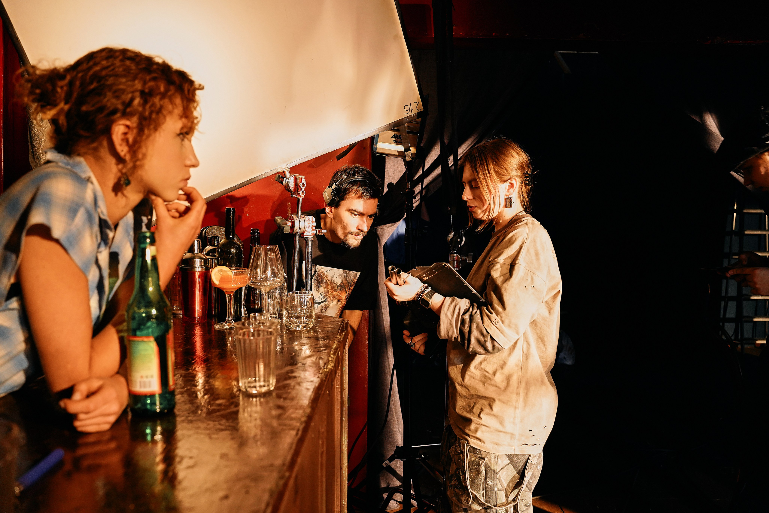 БЭКИ со съемок. Фотограф