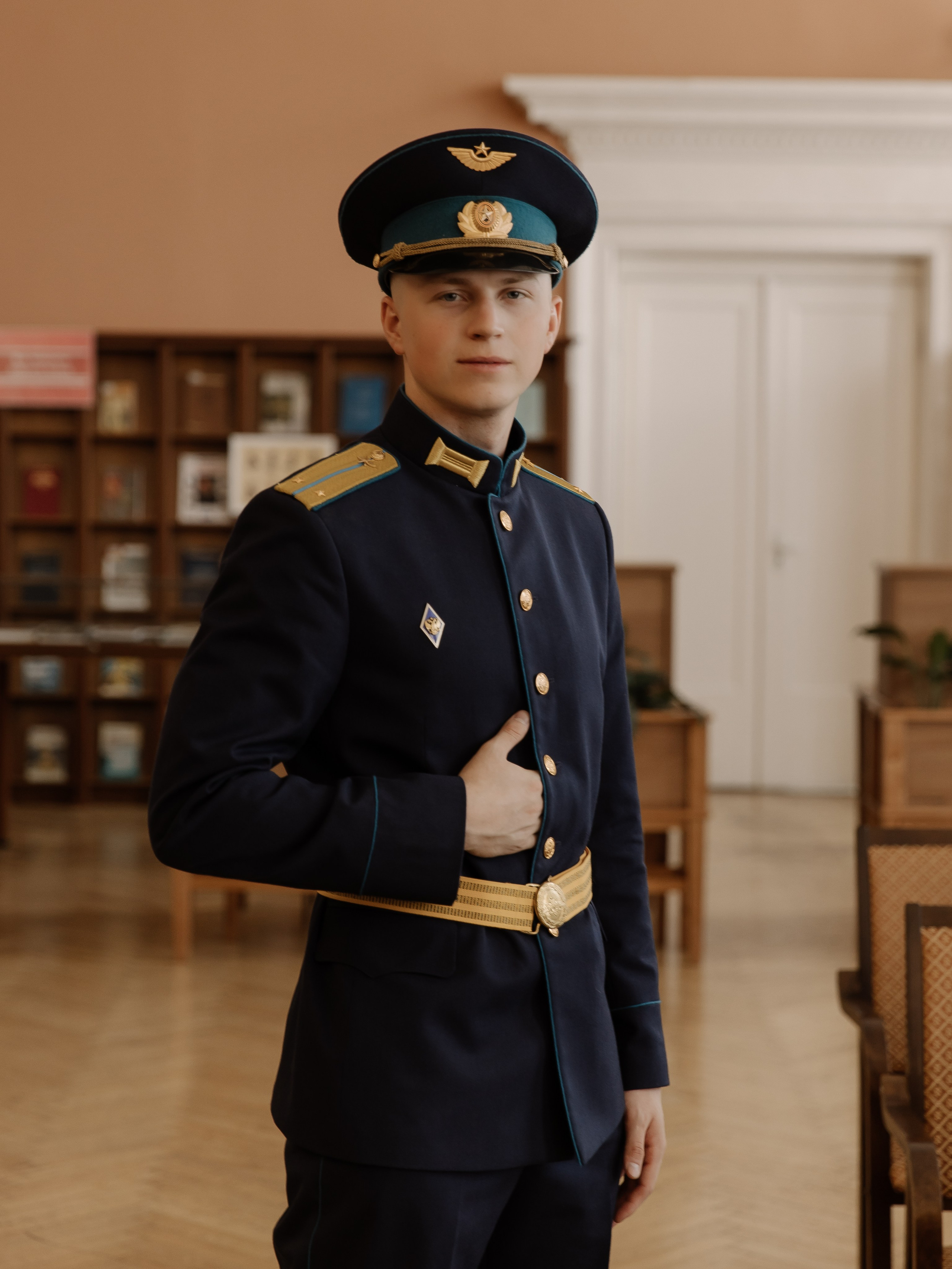 Михаил и Алена фотосессия в Библиотеке. СВАДЕБНЫЙ ФОТОГРАФ ЧЕЛЯБИНСК