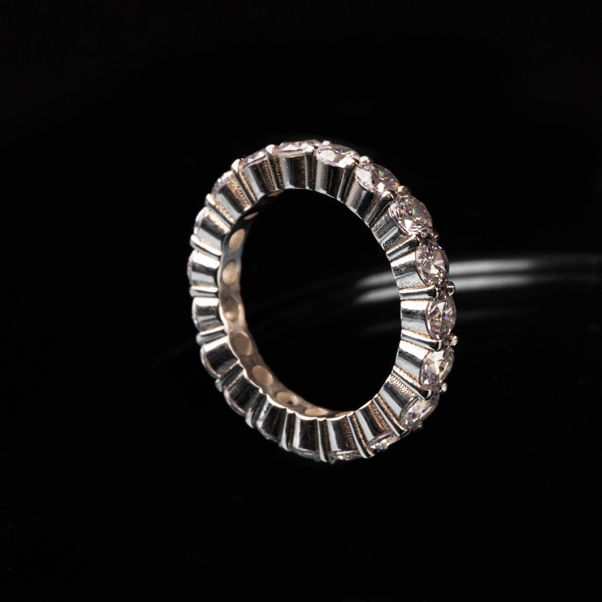 Ювелирные украшения. Предметный фотограф в Крыму Ольга Шестакова