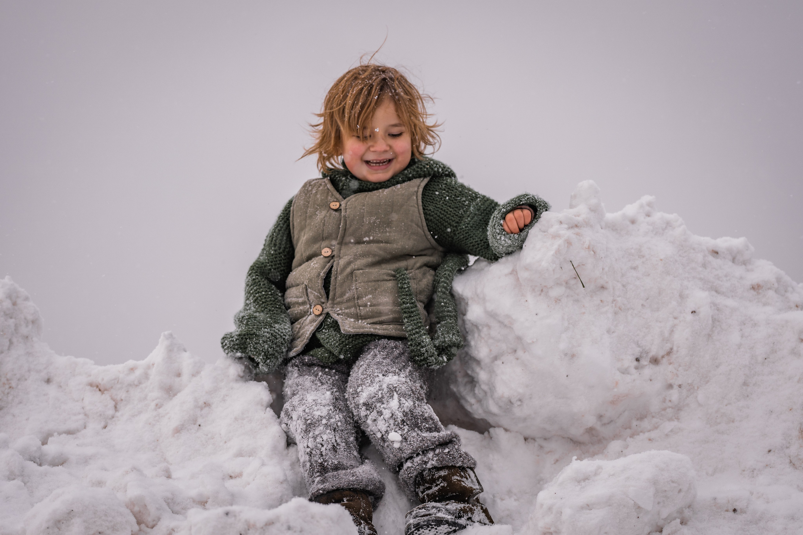 Снежная прогулка на санках. Семейный фотограф Ефремова Виктория