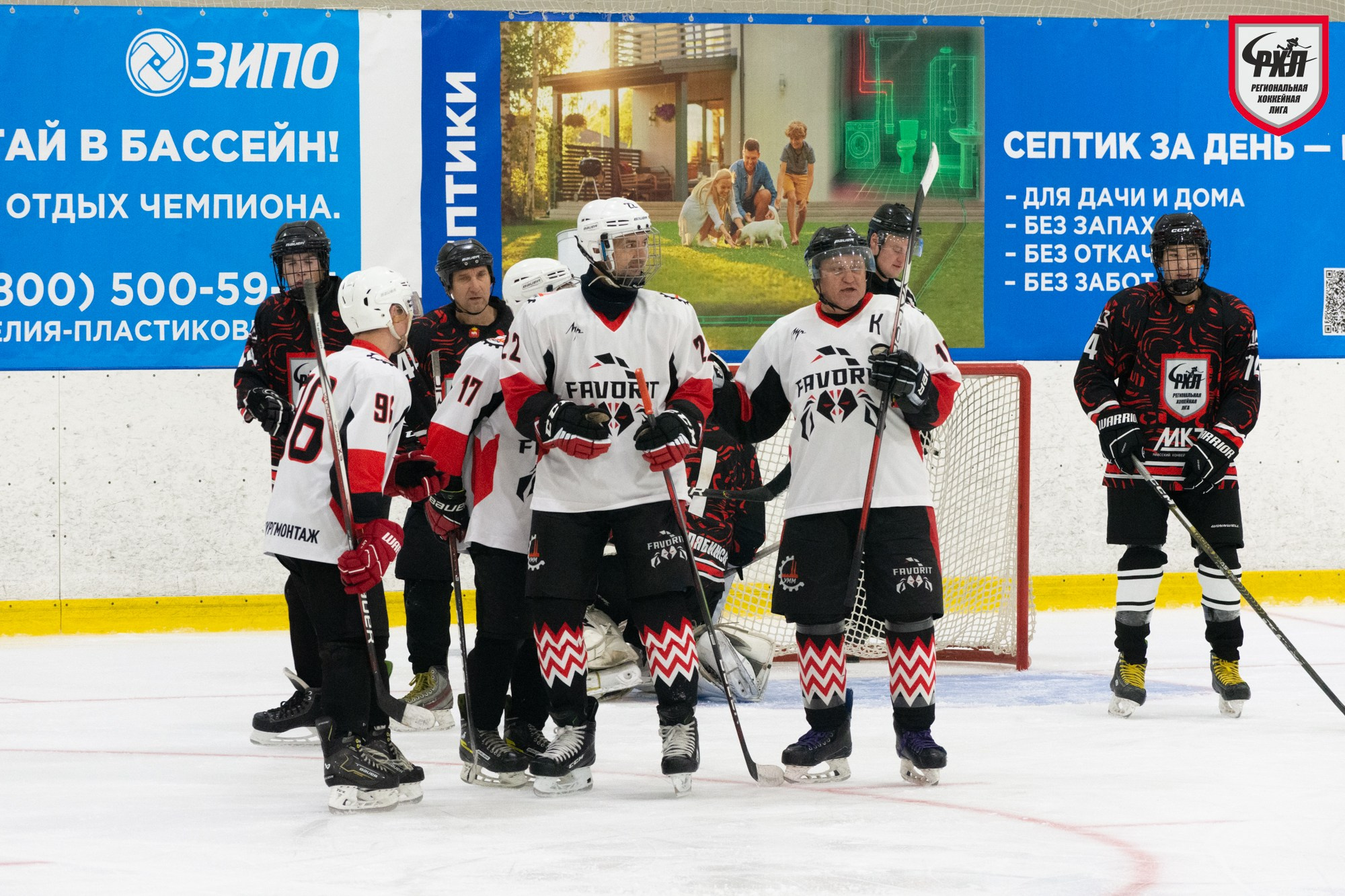 Хоккей. Фотограф Максим Буряк