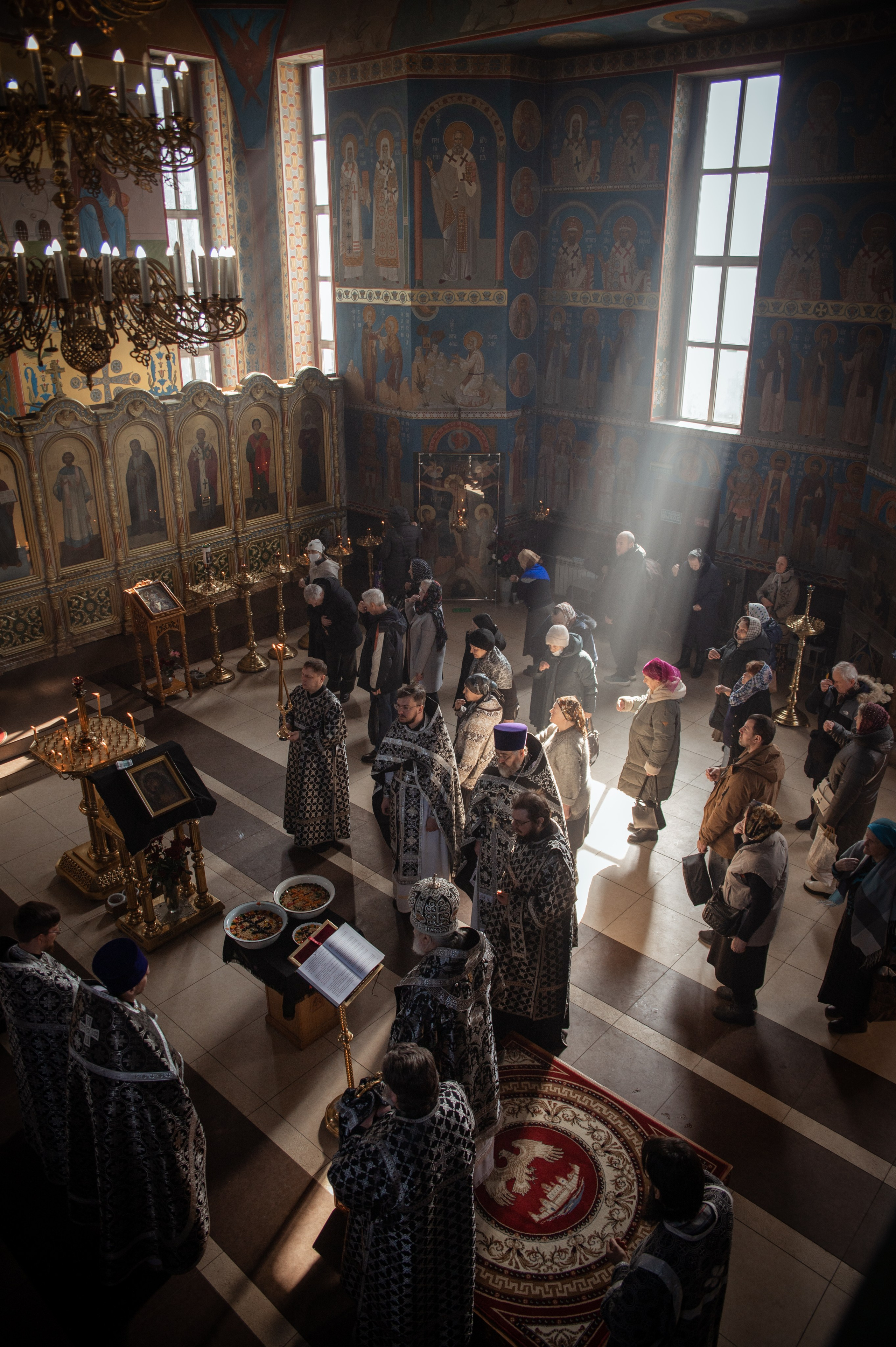 Преждеосвящение Даров. Храм Серафима Саровского. Церковный, семейный и репортажный фотограф Волгоград, Волжский