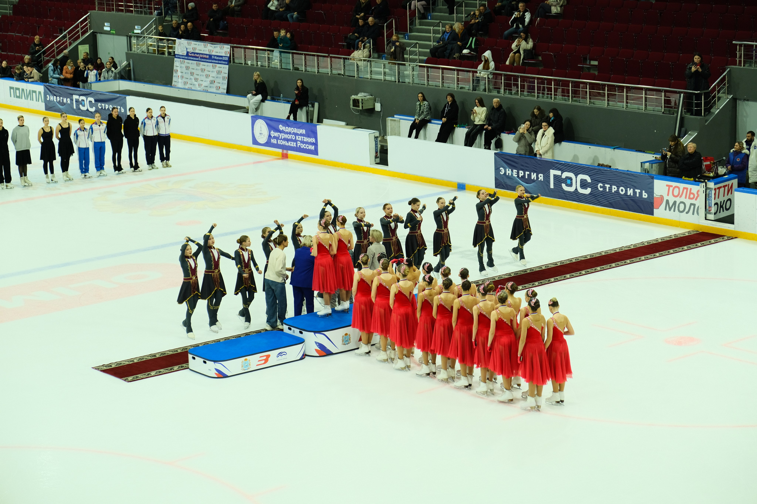 «Самарочка» этап кубка России по синхронному фигурному катанию. Александр Носов. Портретный и репортажный фотограф в Самаре