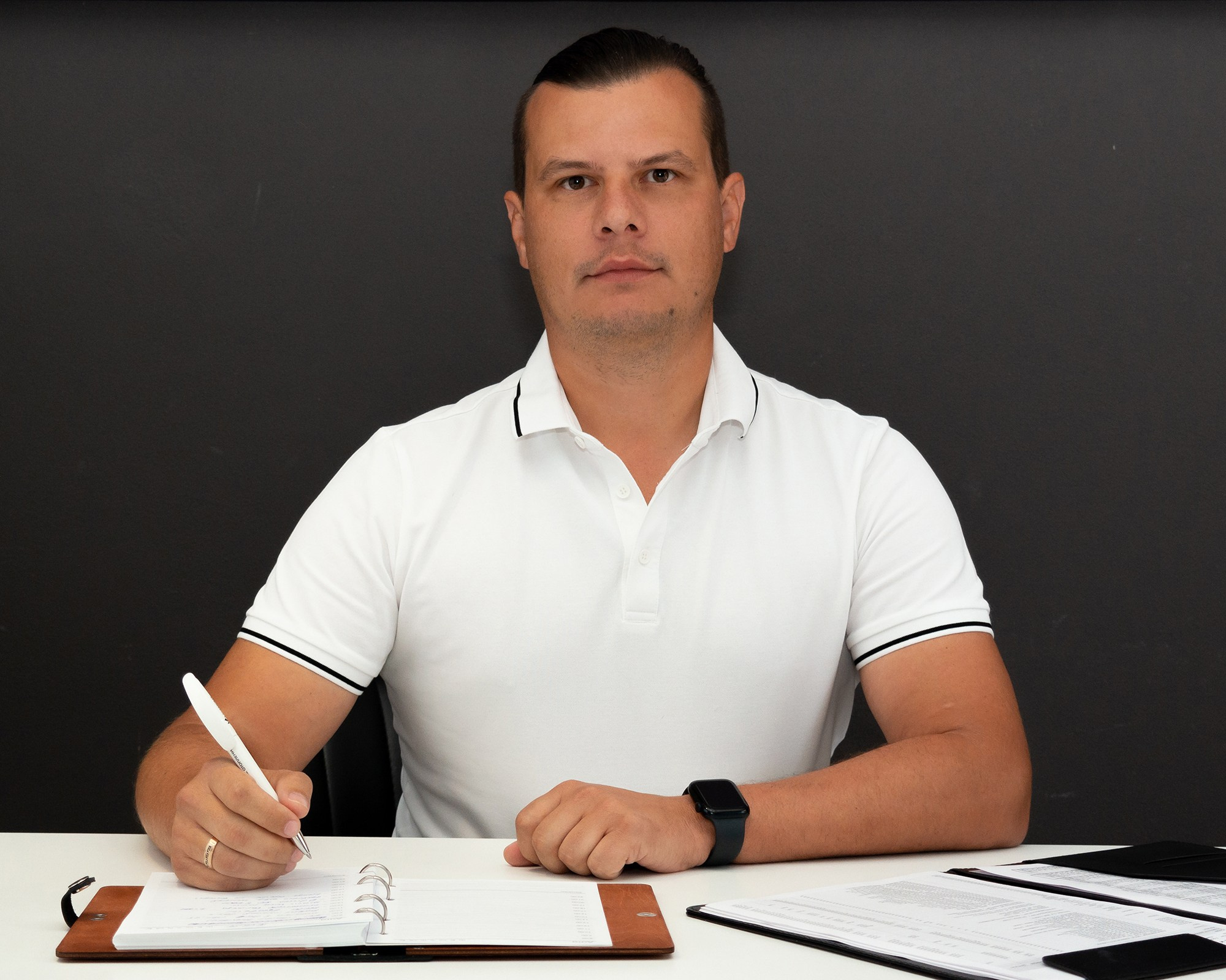 Контент-съемка для магазина отопления в Краснодаре. AI Фотограф Краснодар: мужские и женские фотосессии, стилизация съемки. Нейро-фотосессии онлайн