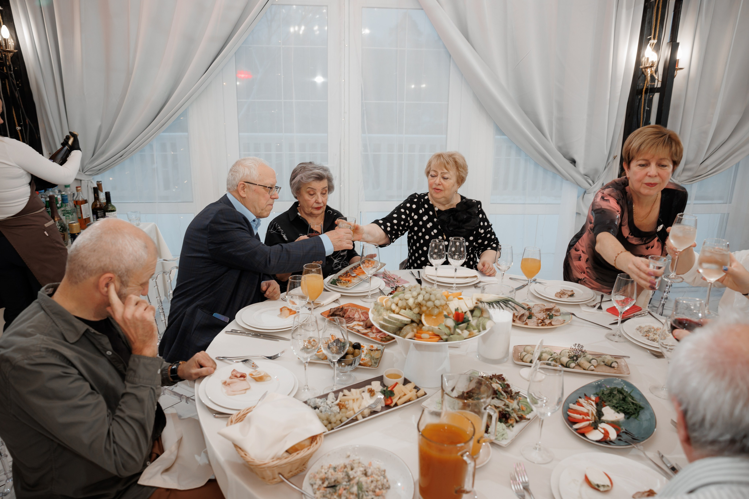 Юбилей, ресторан «Барский», усадьба «Гребнево». Свадебный и репортажный фотограф (Москва, Королев и другие)