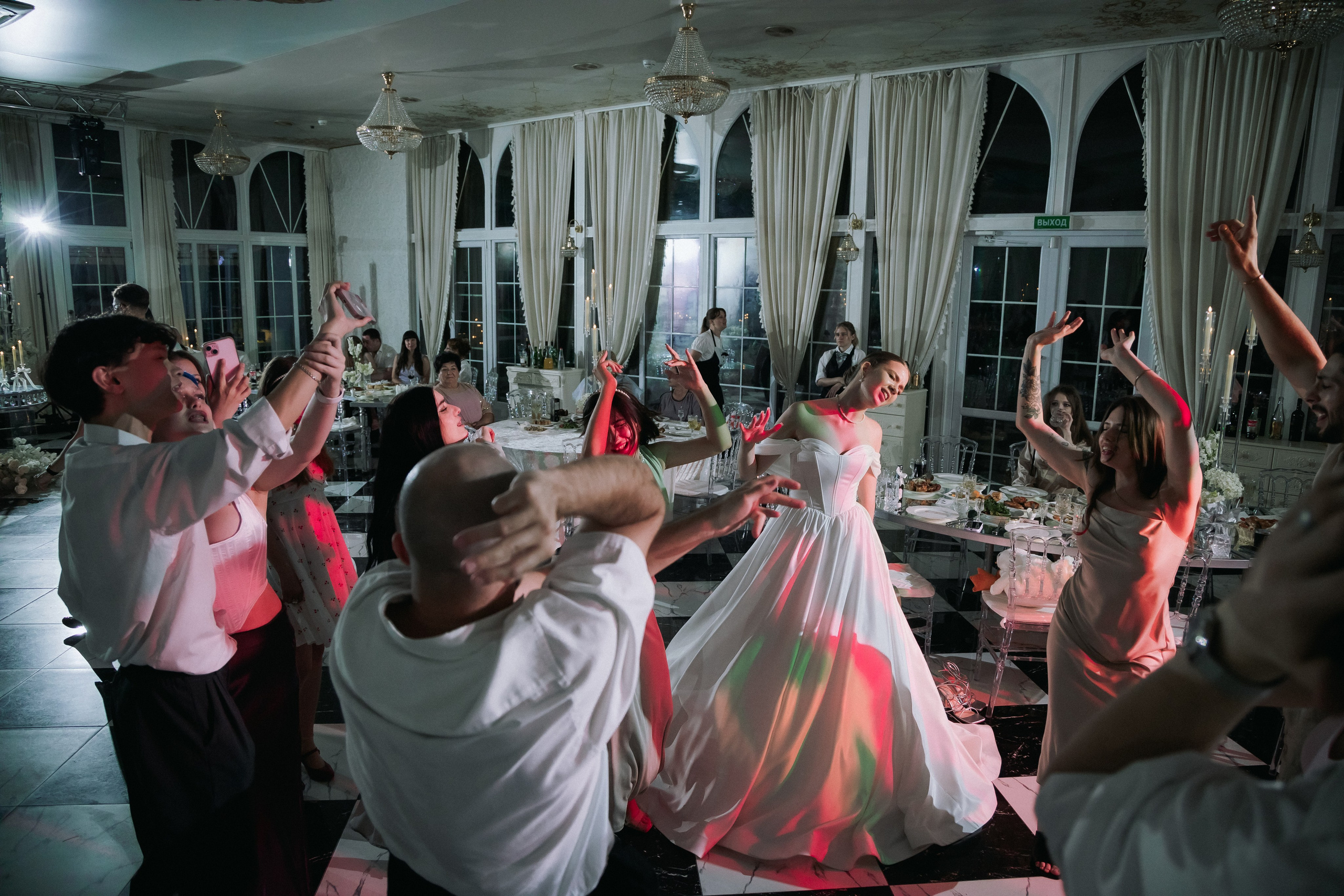 Свадебный день Лины и Роберта. Свадебная фотография. Арина Рубах