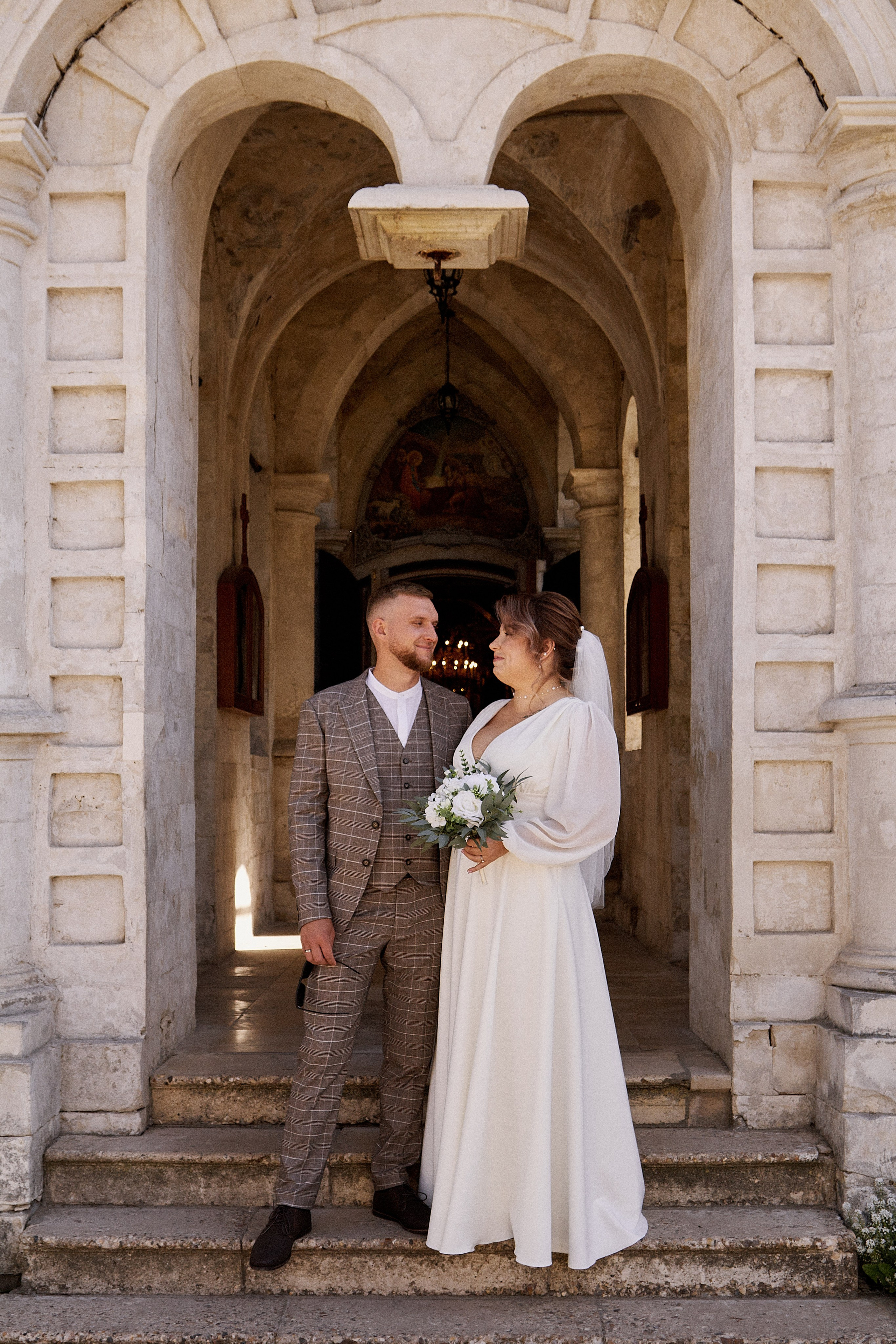Алевтина и Дмитрий. Владимирский храм. Фотограф лавстори Москва/МО Приятелева Ангелина
